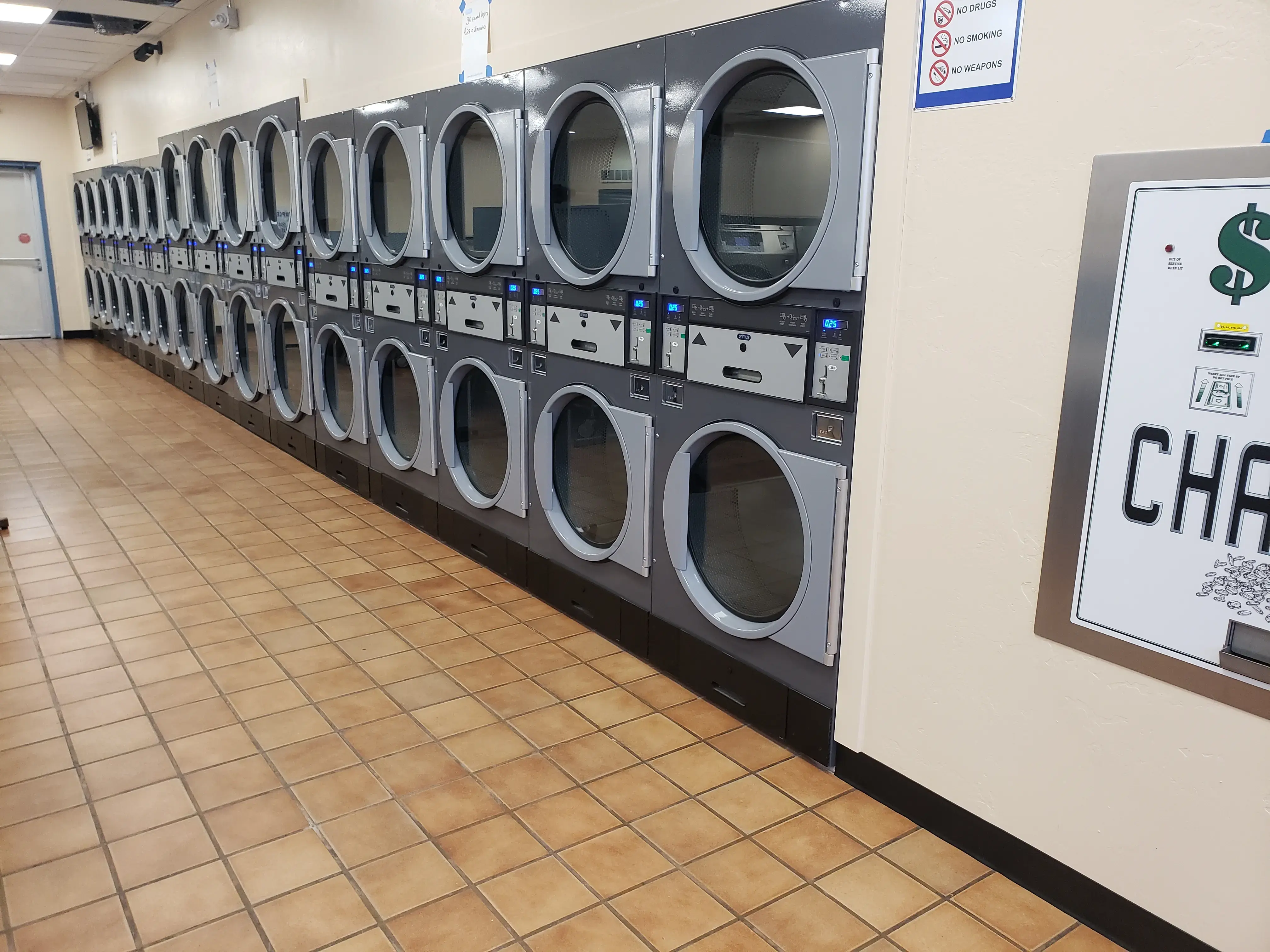 J's Laundry - Image 3