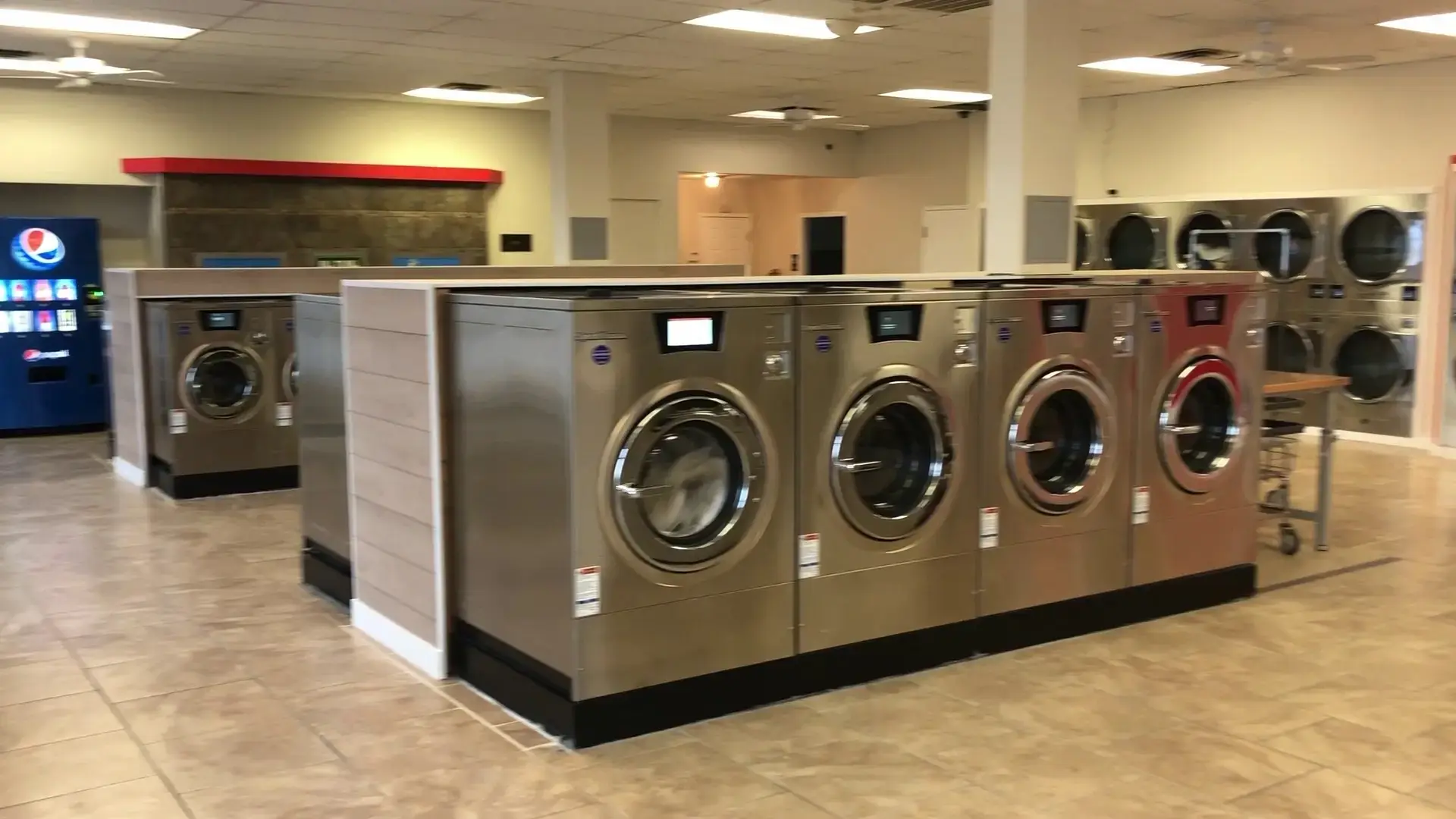 J's Laundry - Image 2