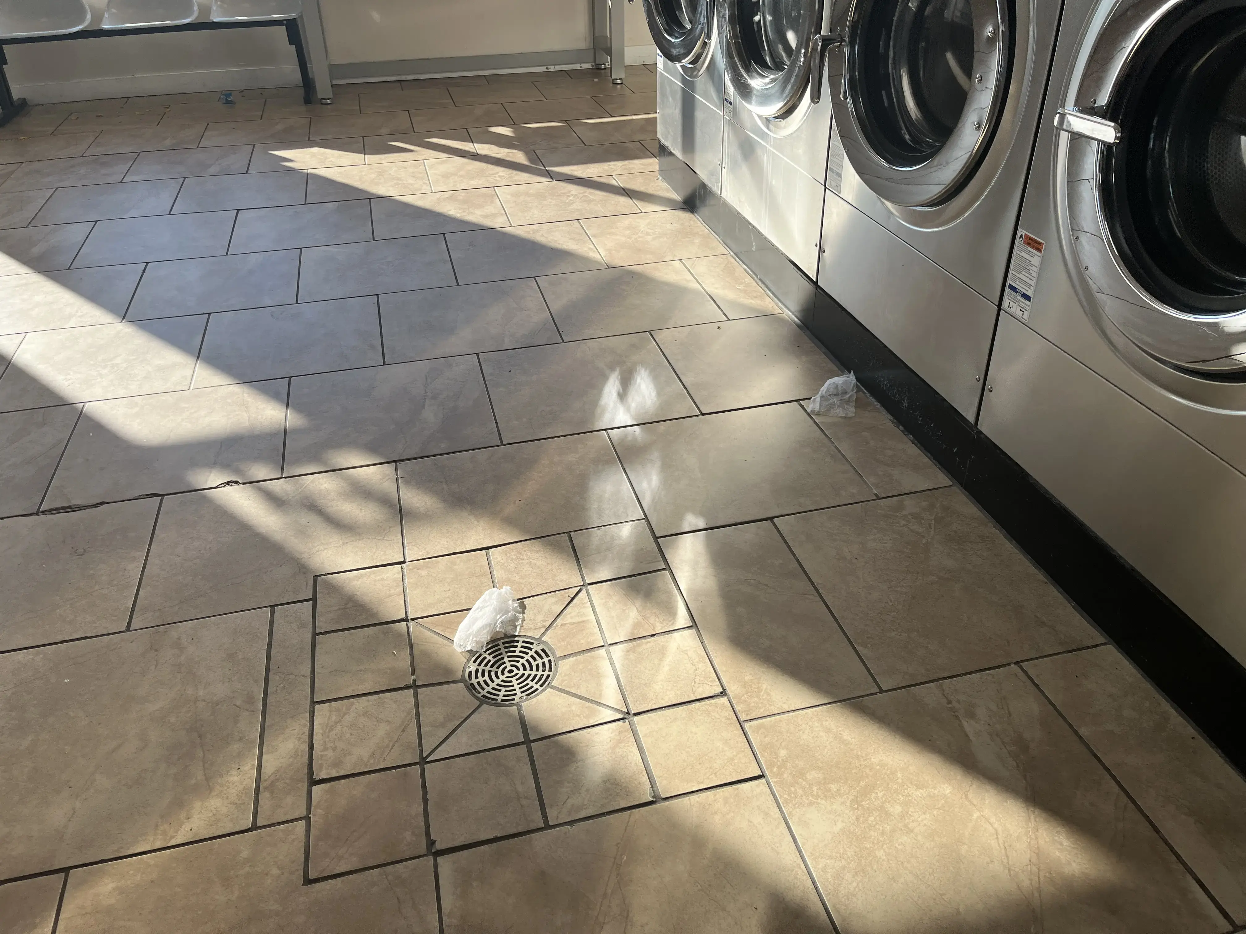 J's Laundry - Image 13