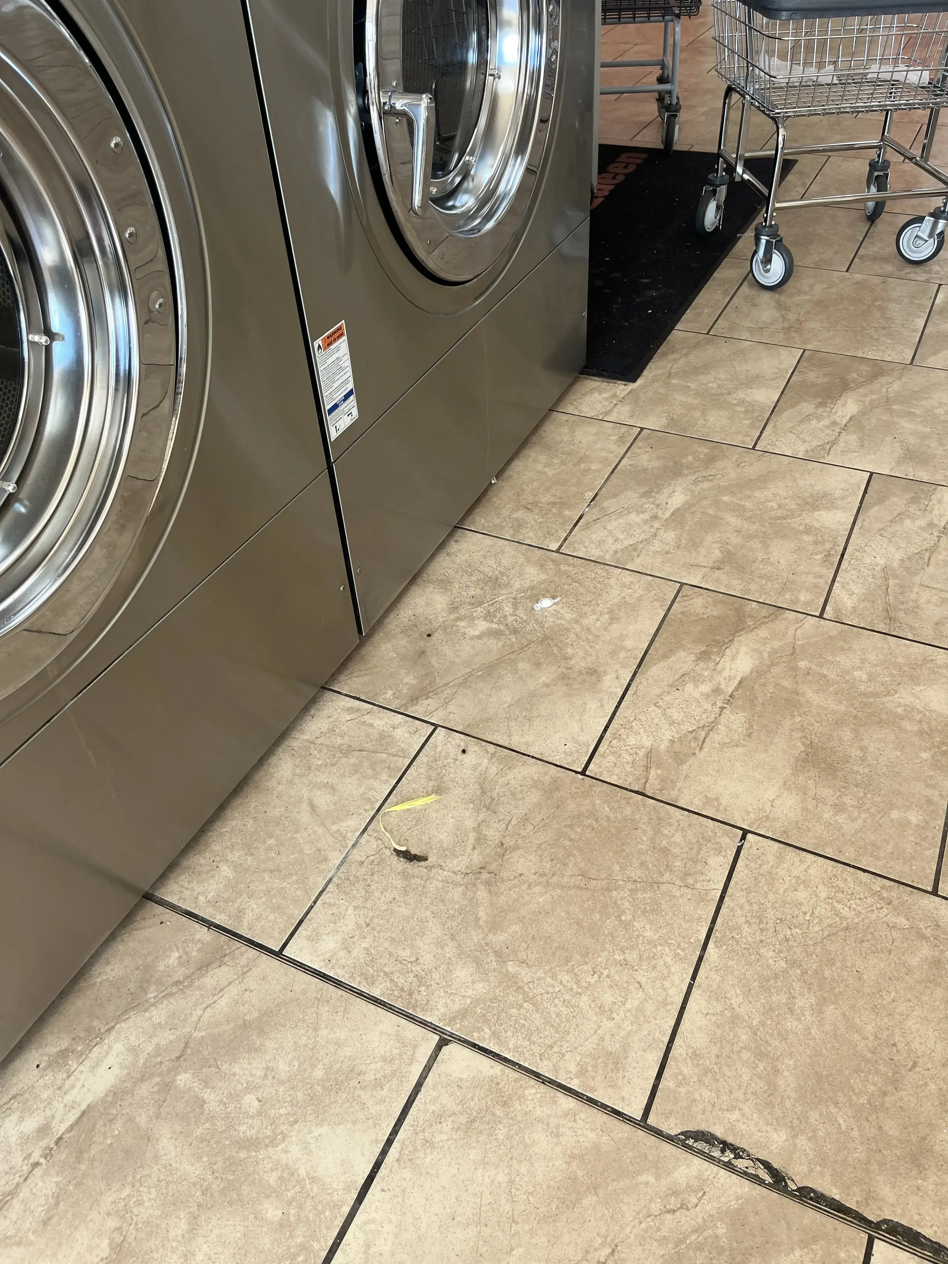 J's Laundry - Image 16