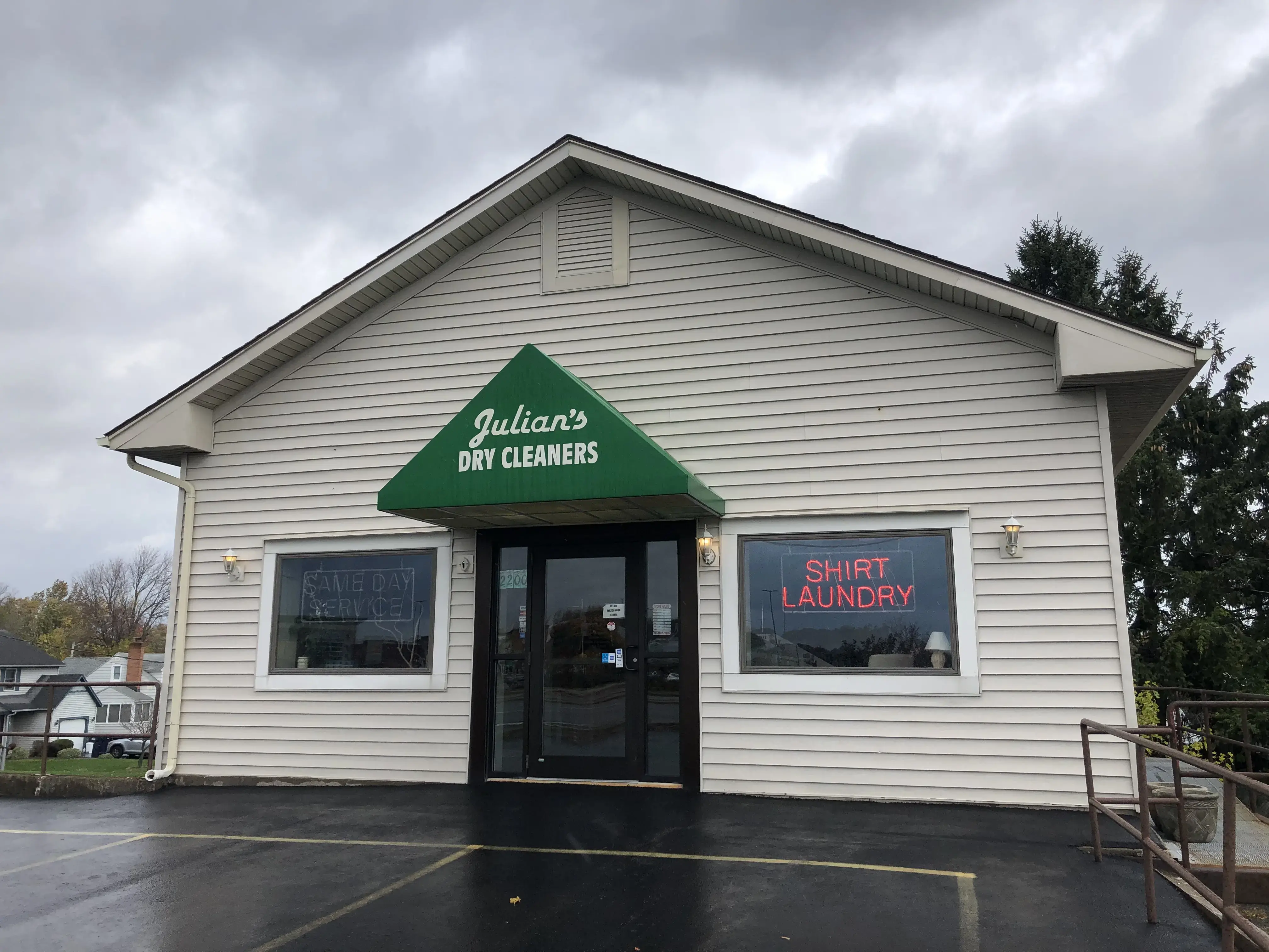 Julian's Dry Cleaners - West Ridge thumbnail 1