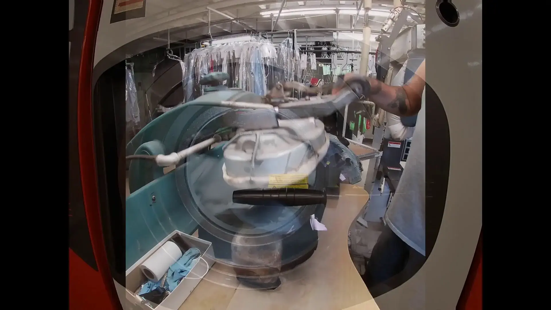 Julian's Dry Cleaners - West Ridge thumbnail 2