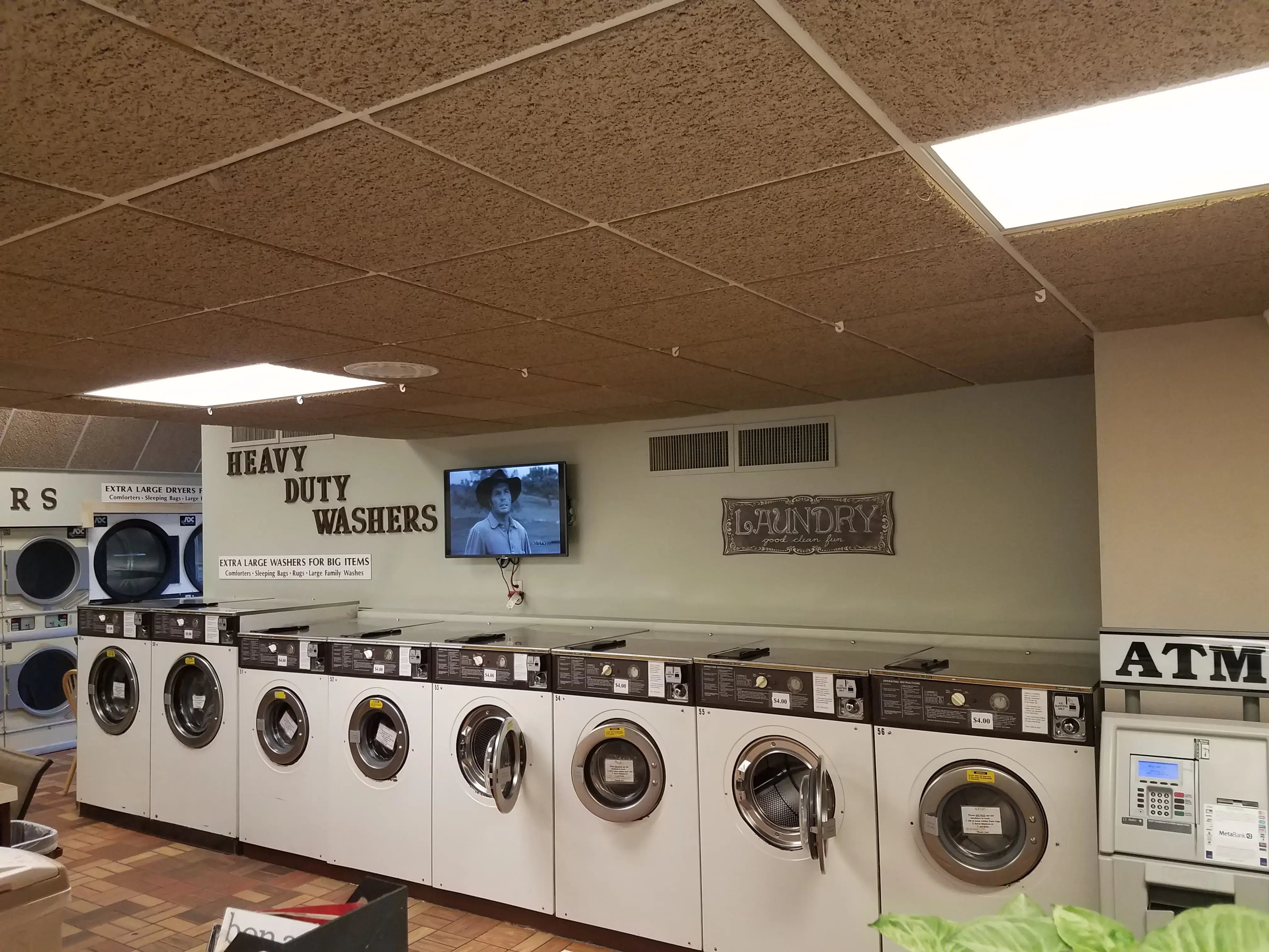 Julian's Dry Cleaners & Laundromat thumbnail 3
