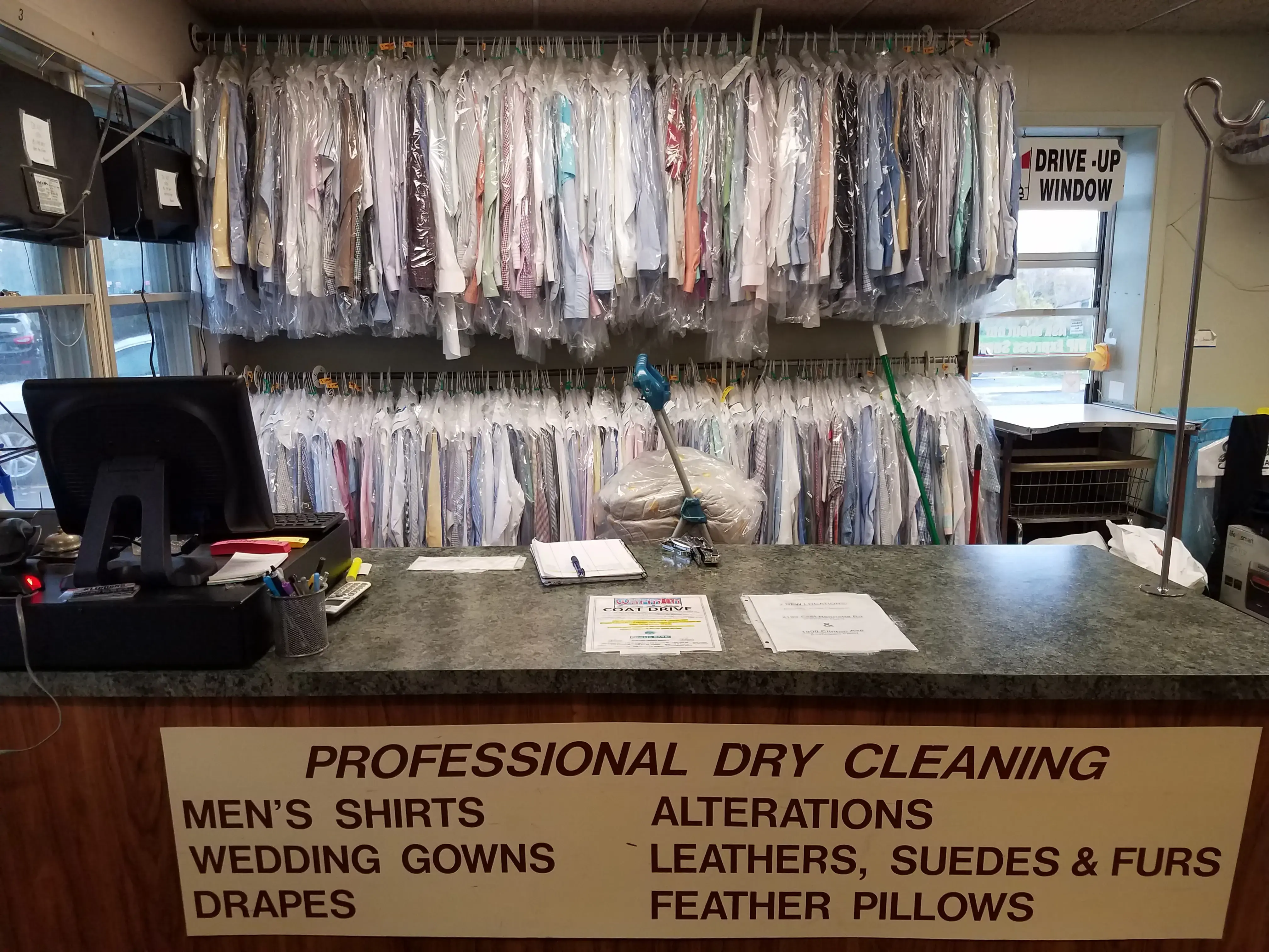 Julian's Dry Cleaners & Laundromat thumbnail 6