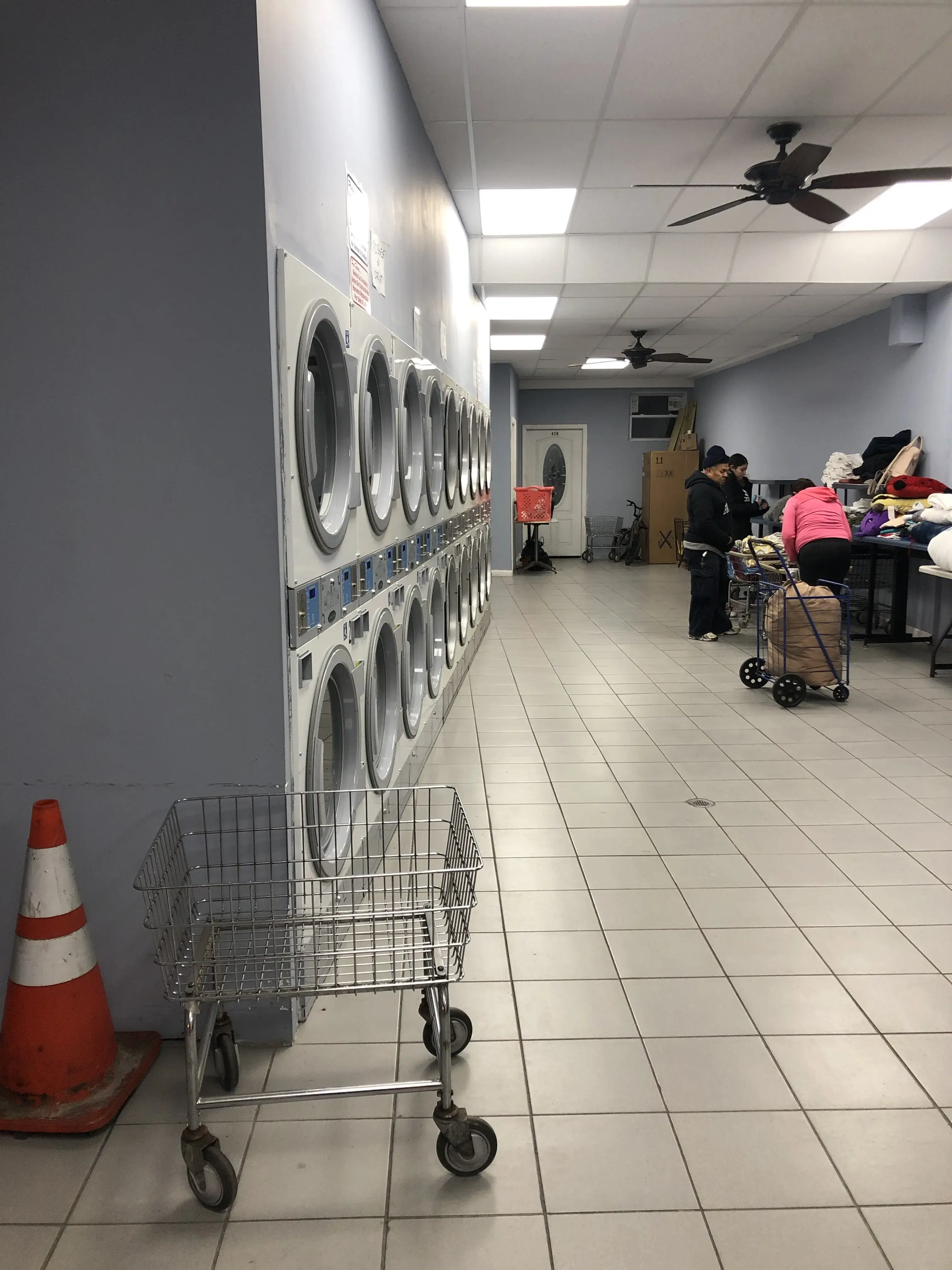 Junction Laundromat thumbnail 3
