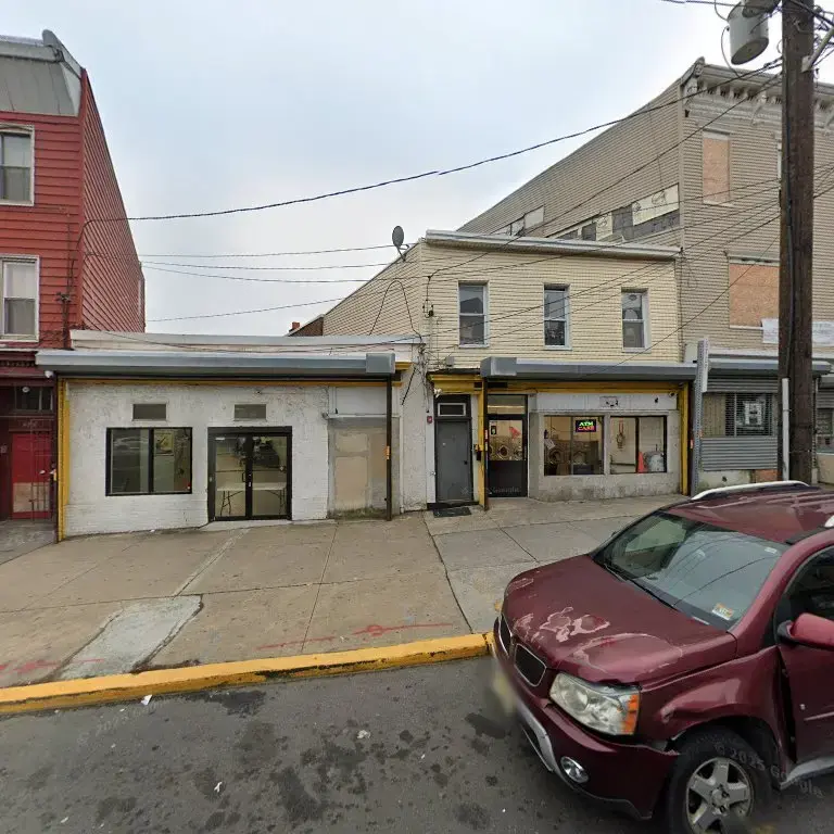 Junction Laundromat - Image 11