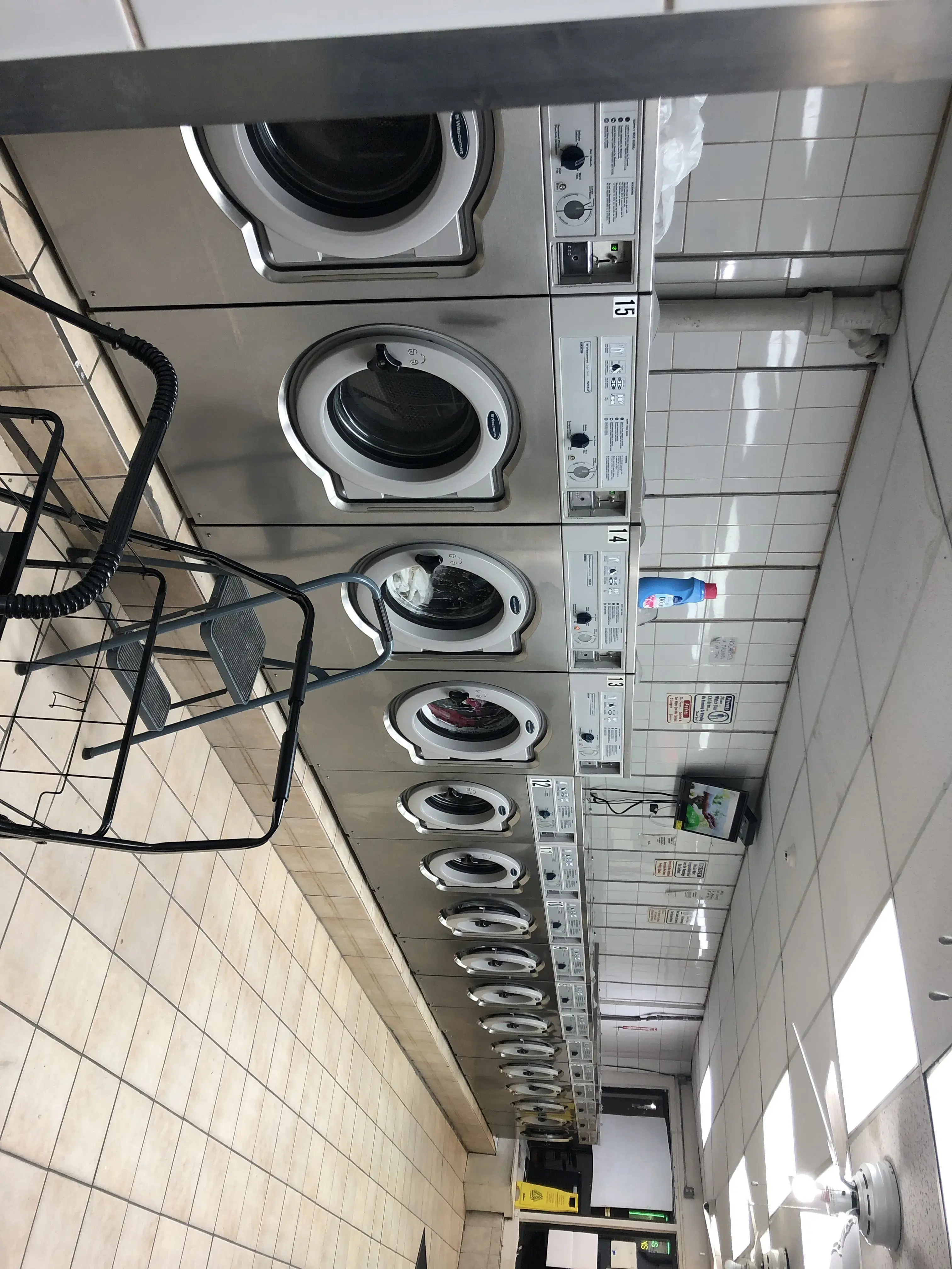 Junction Laundromat thumbnail 7