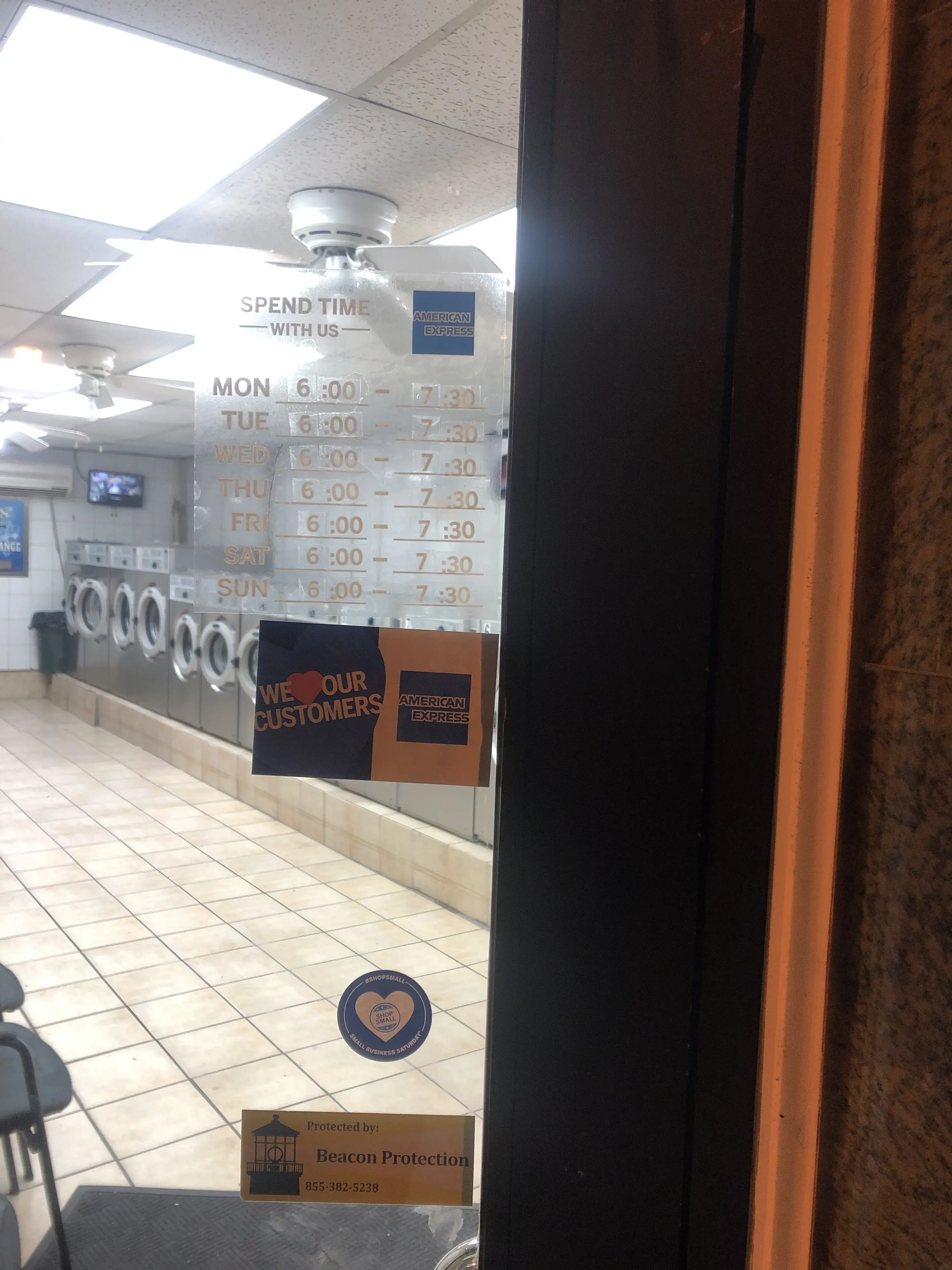 Junction Laundromat - Image 4