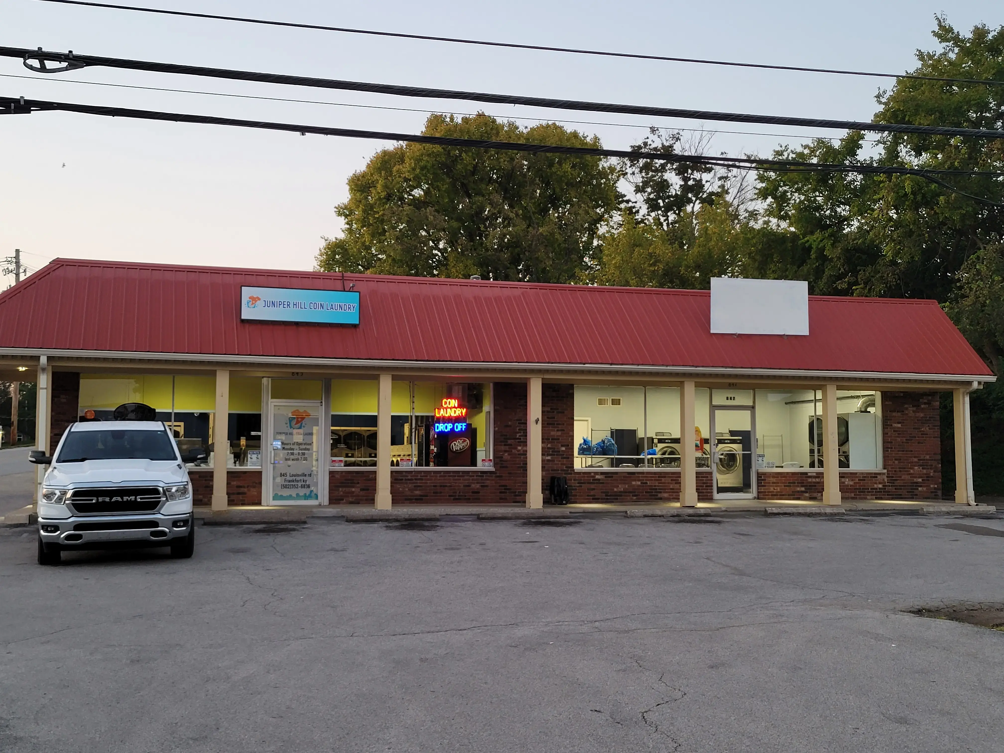 Juniper Hill coin laundry - Image 3