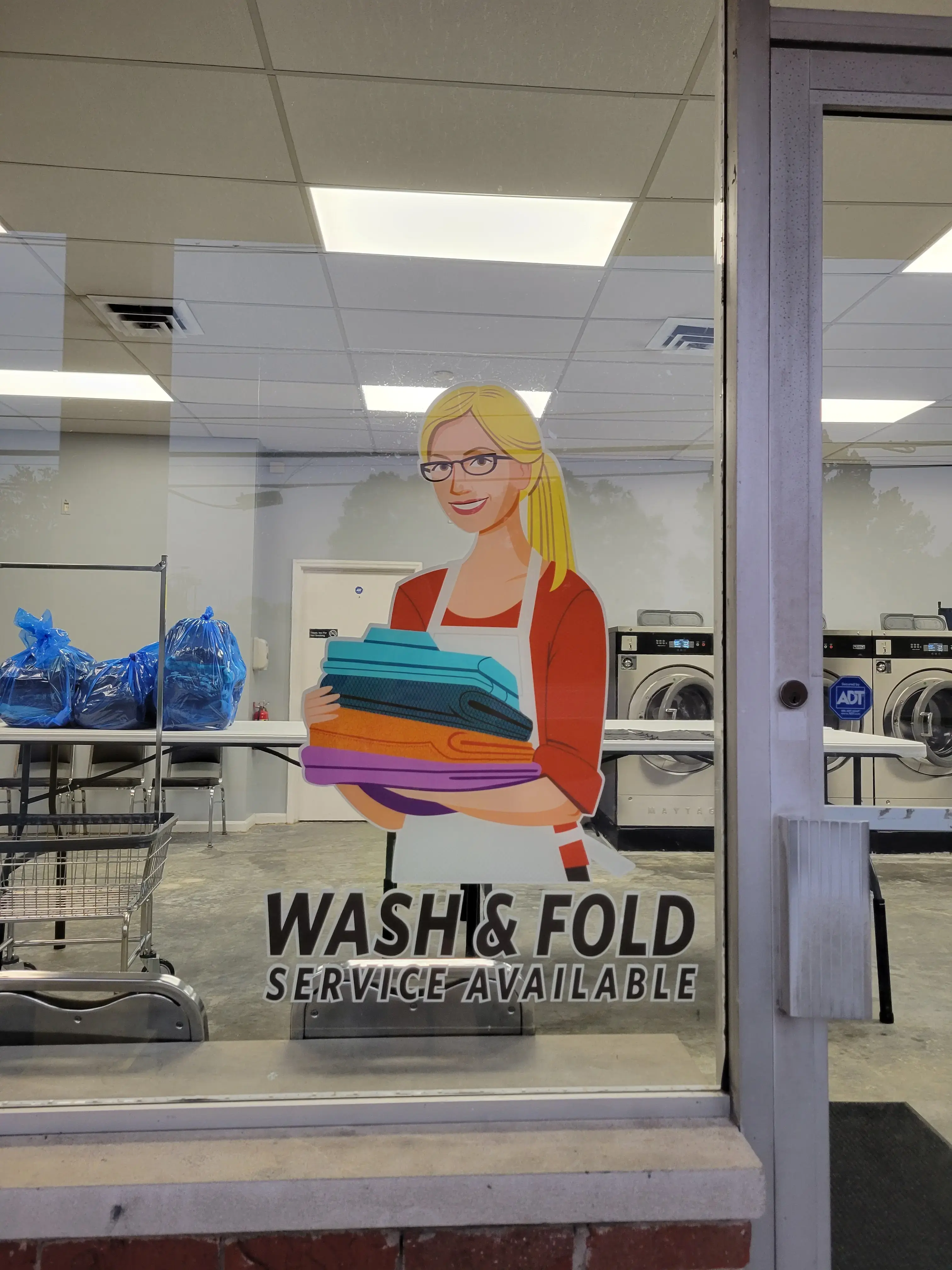 Juniper Hill coin laundry - Image 4