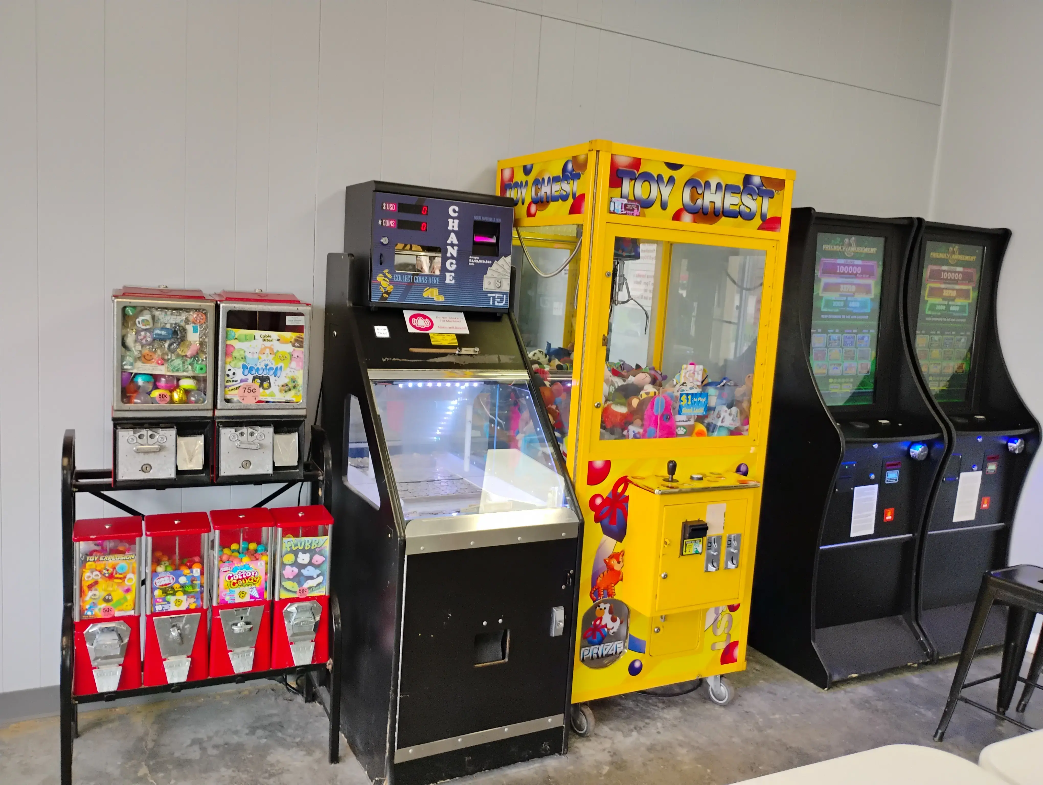 Juniper Hill coin laundry - Image 10