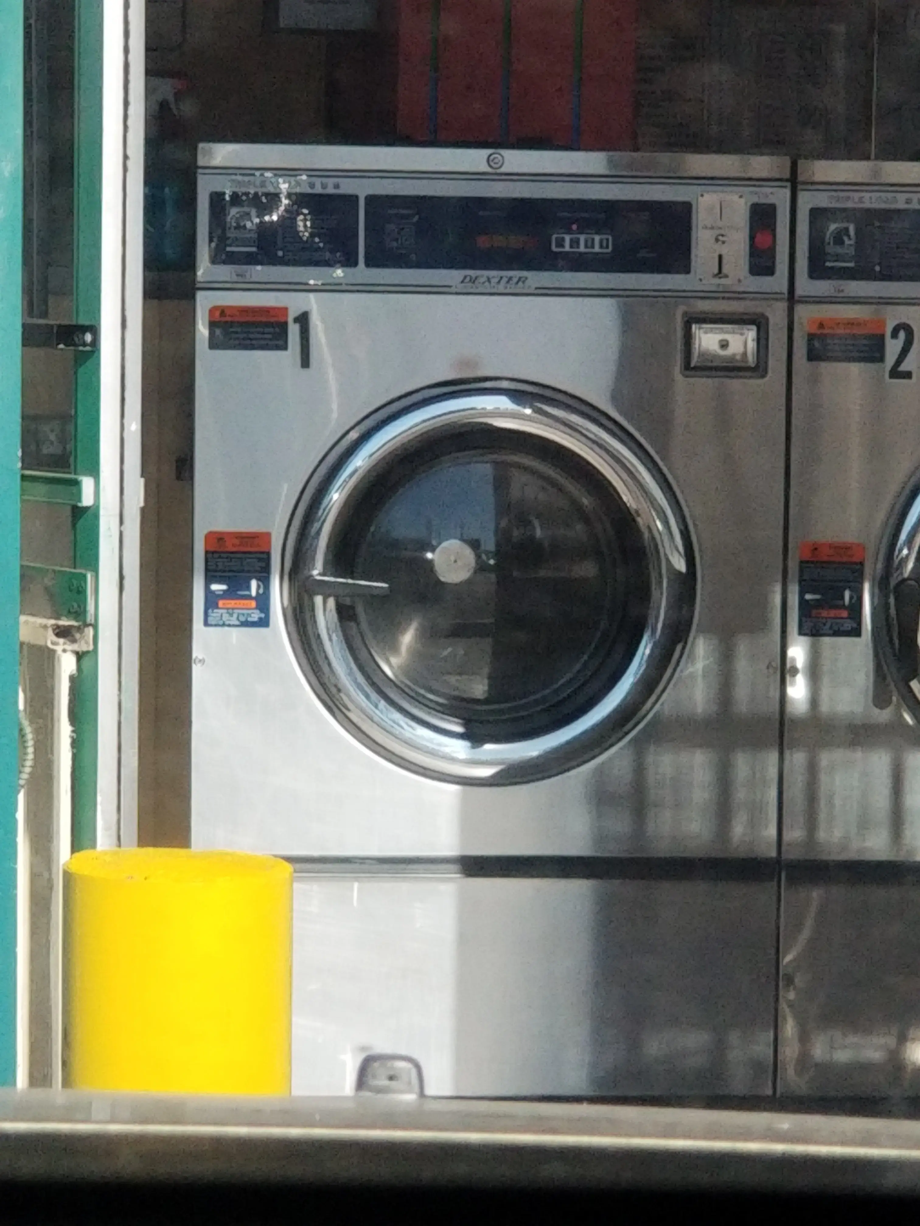 K & G Coin Laundry thumbnail 4
