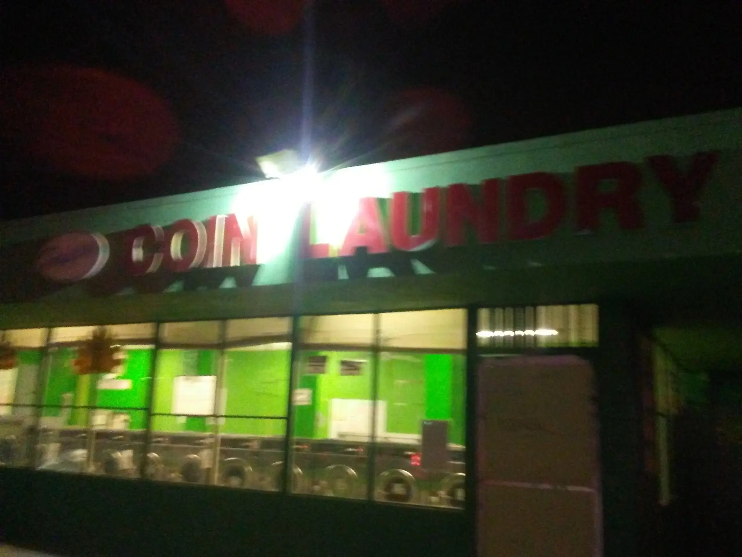 K & G Coin Laundry - Image 3