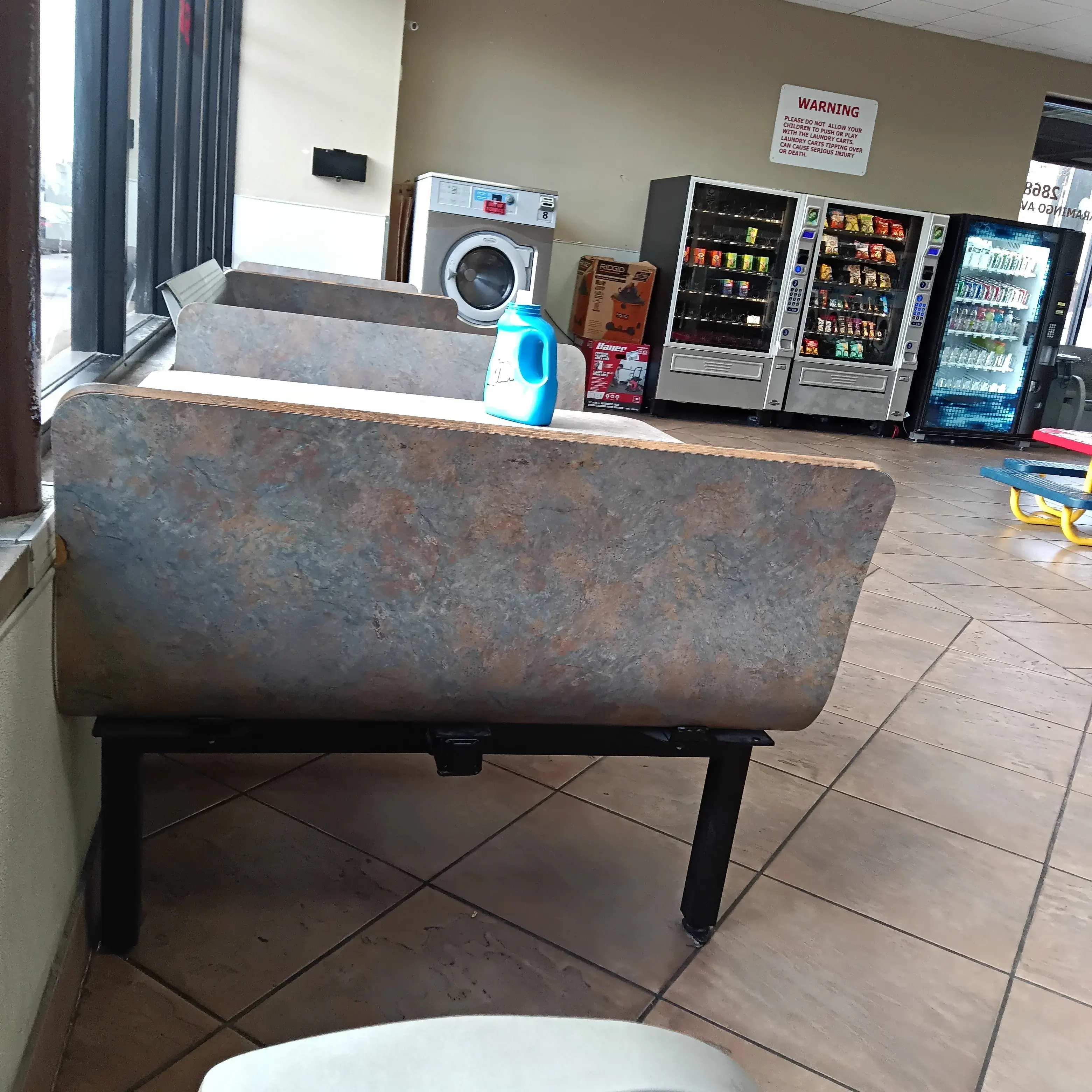 K & M Laundry - Image 9