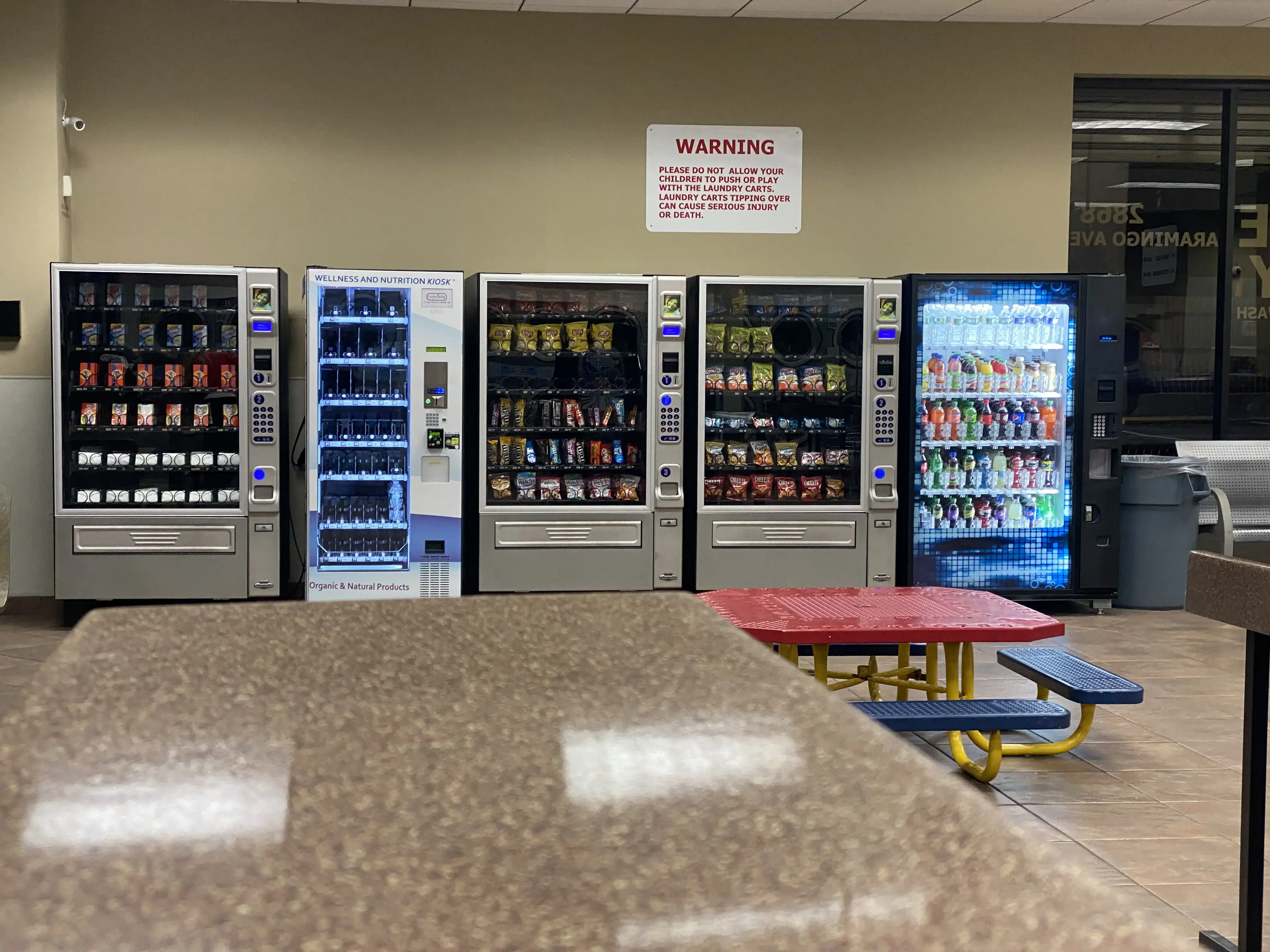 K & M Laundry - Image 5