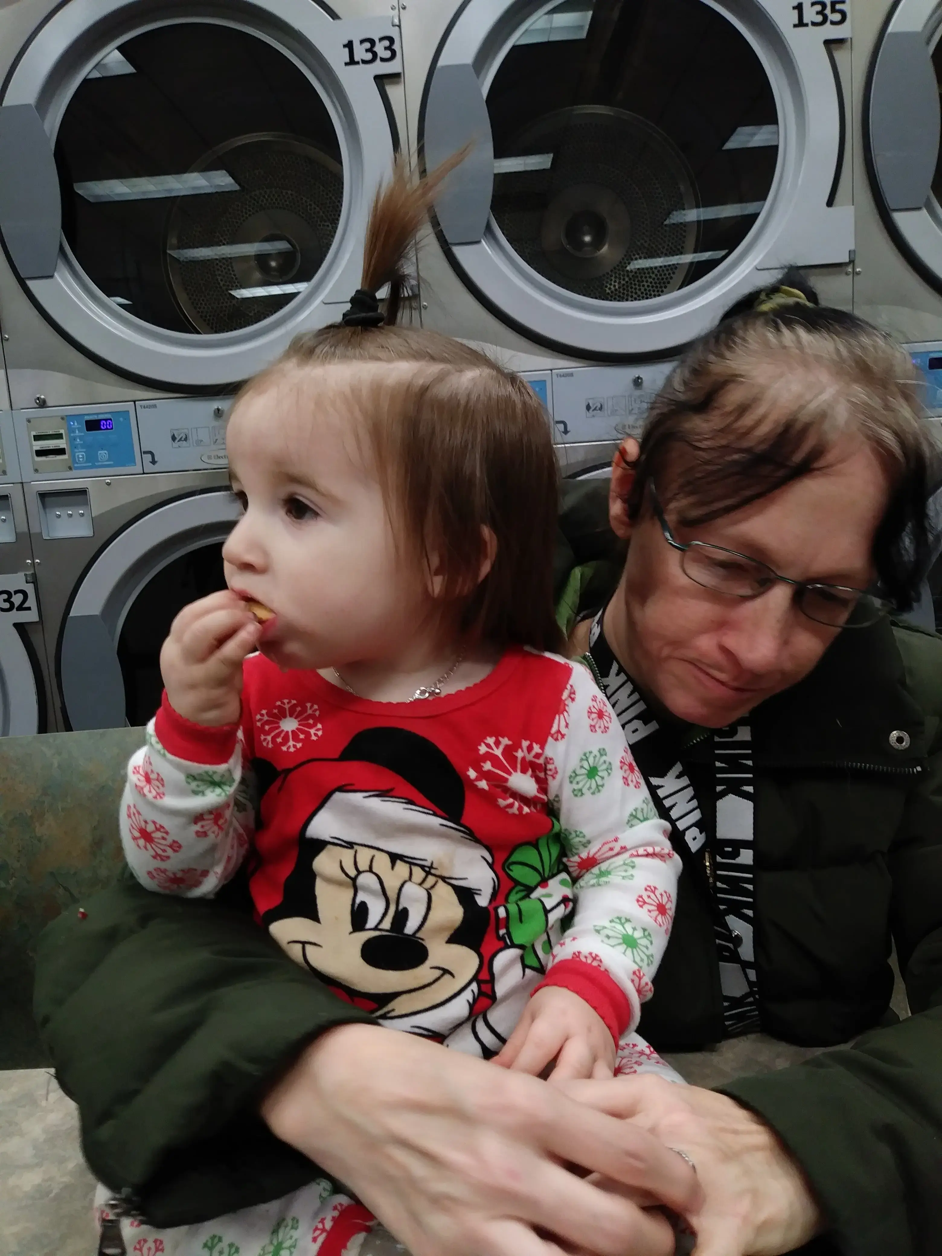 K & M Laundry thumbnail 18