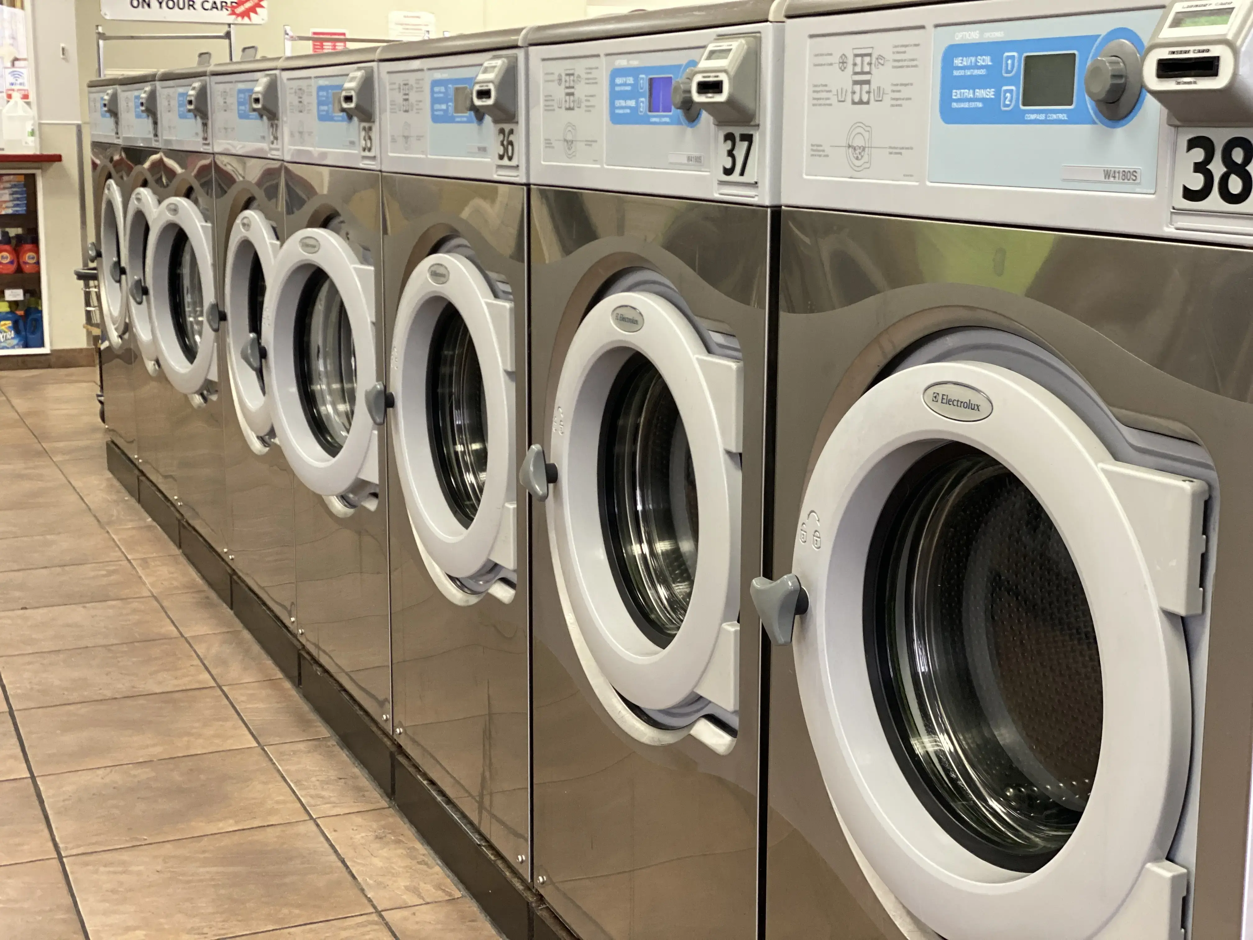 K & M Laundry thumbnail 1