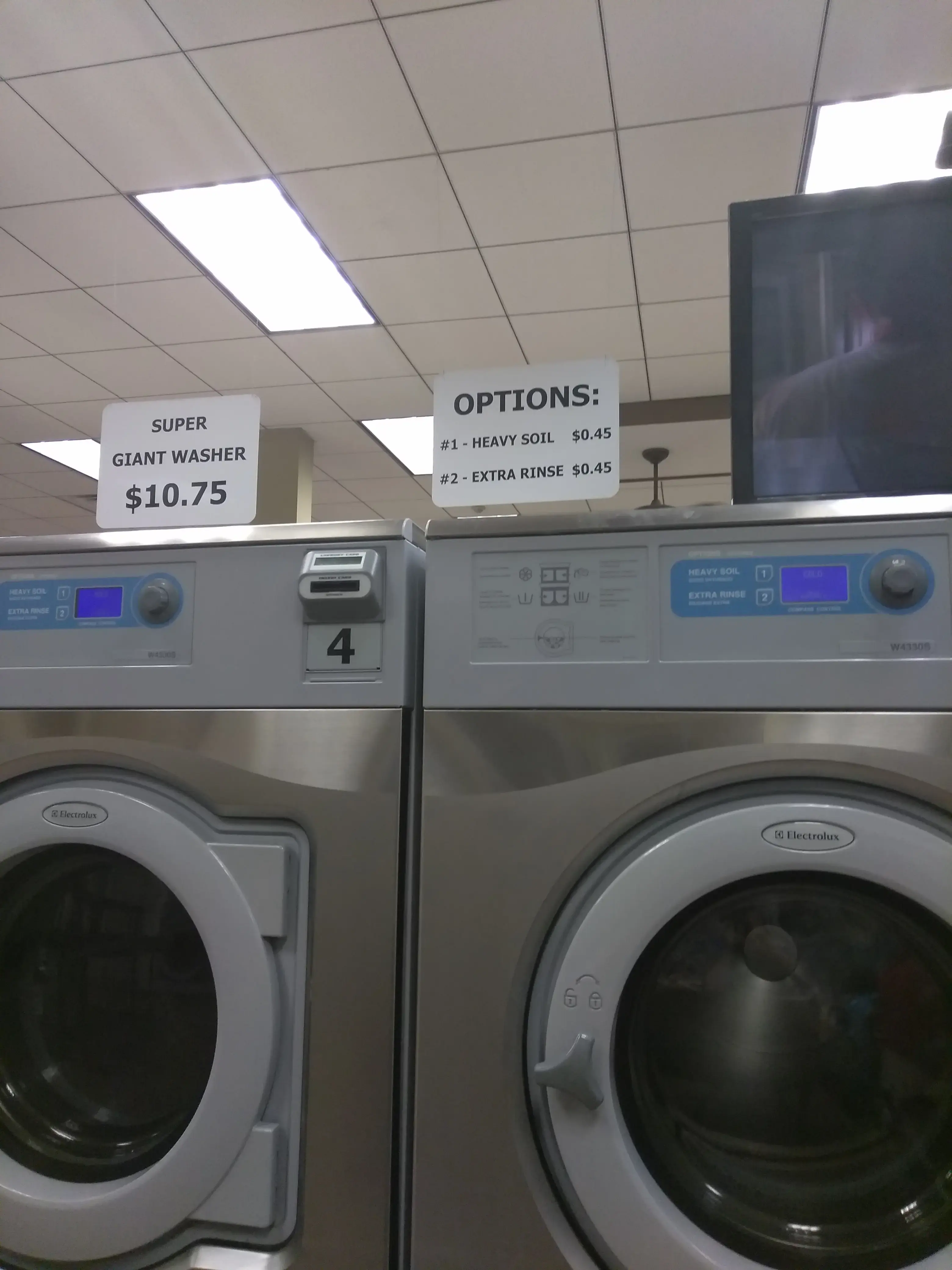 K & M Laundry - Image 16