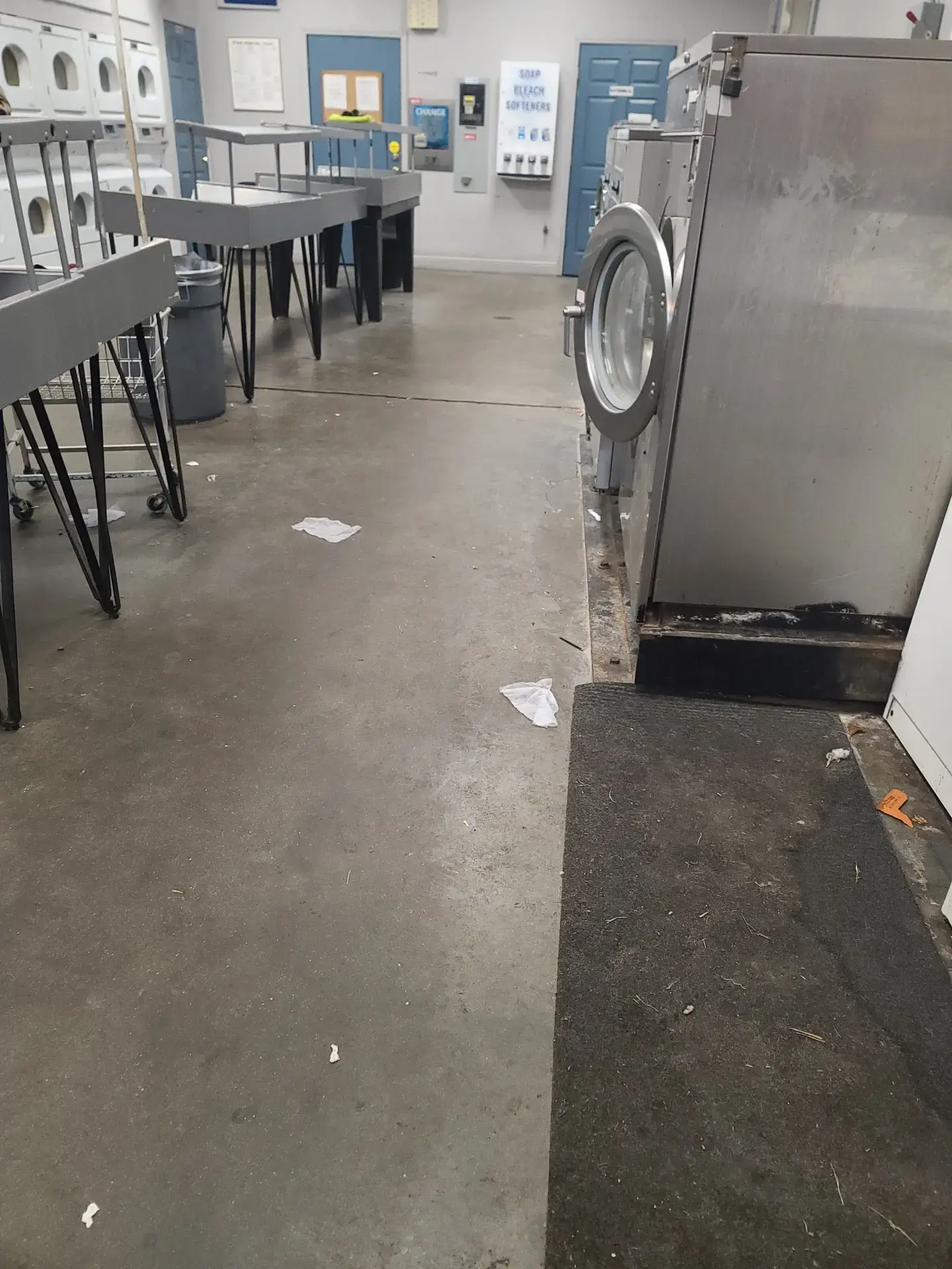 K & R Coin Laundry thumbnail 16