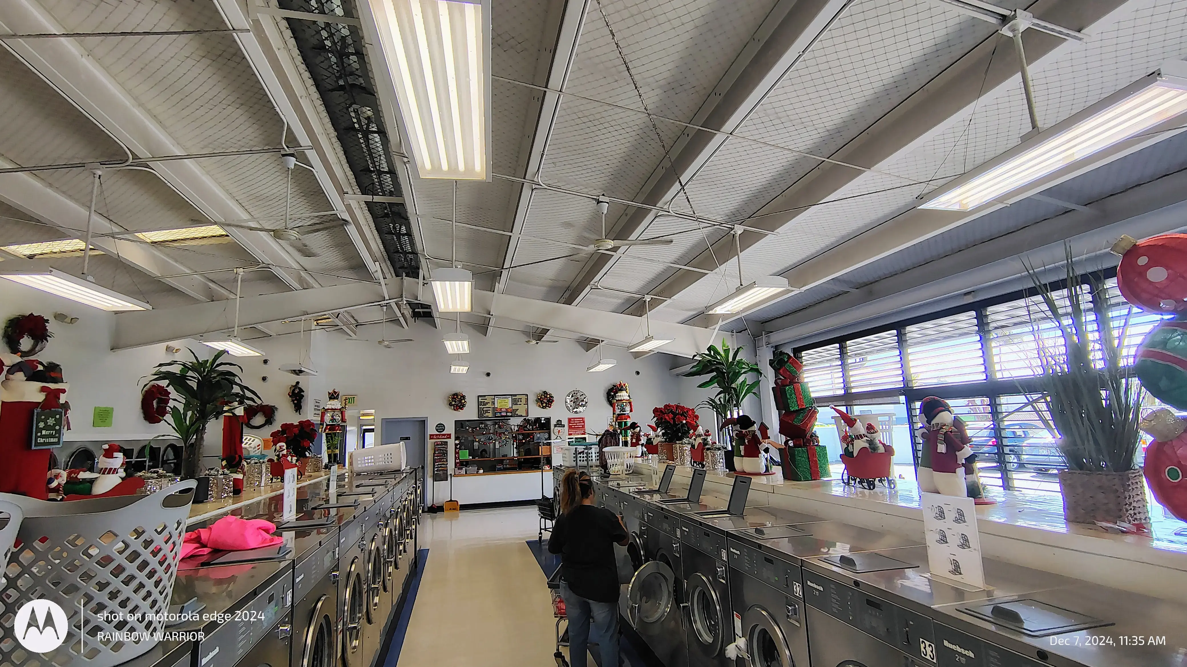 Kahului Laundromat thumbnail 7