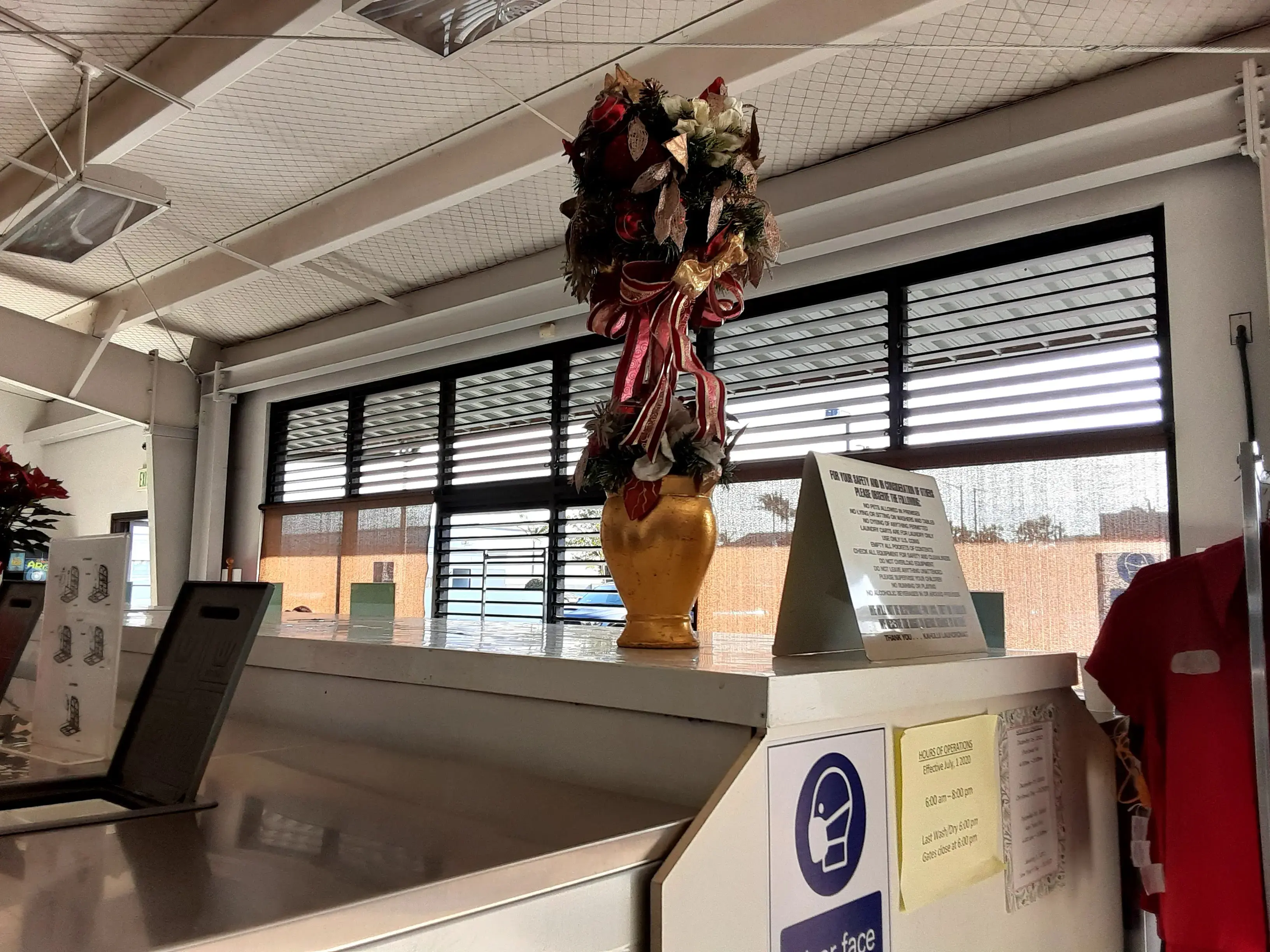 Kahului Laundromat thumbnail 13
