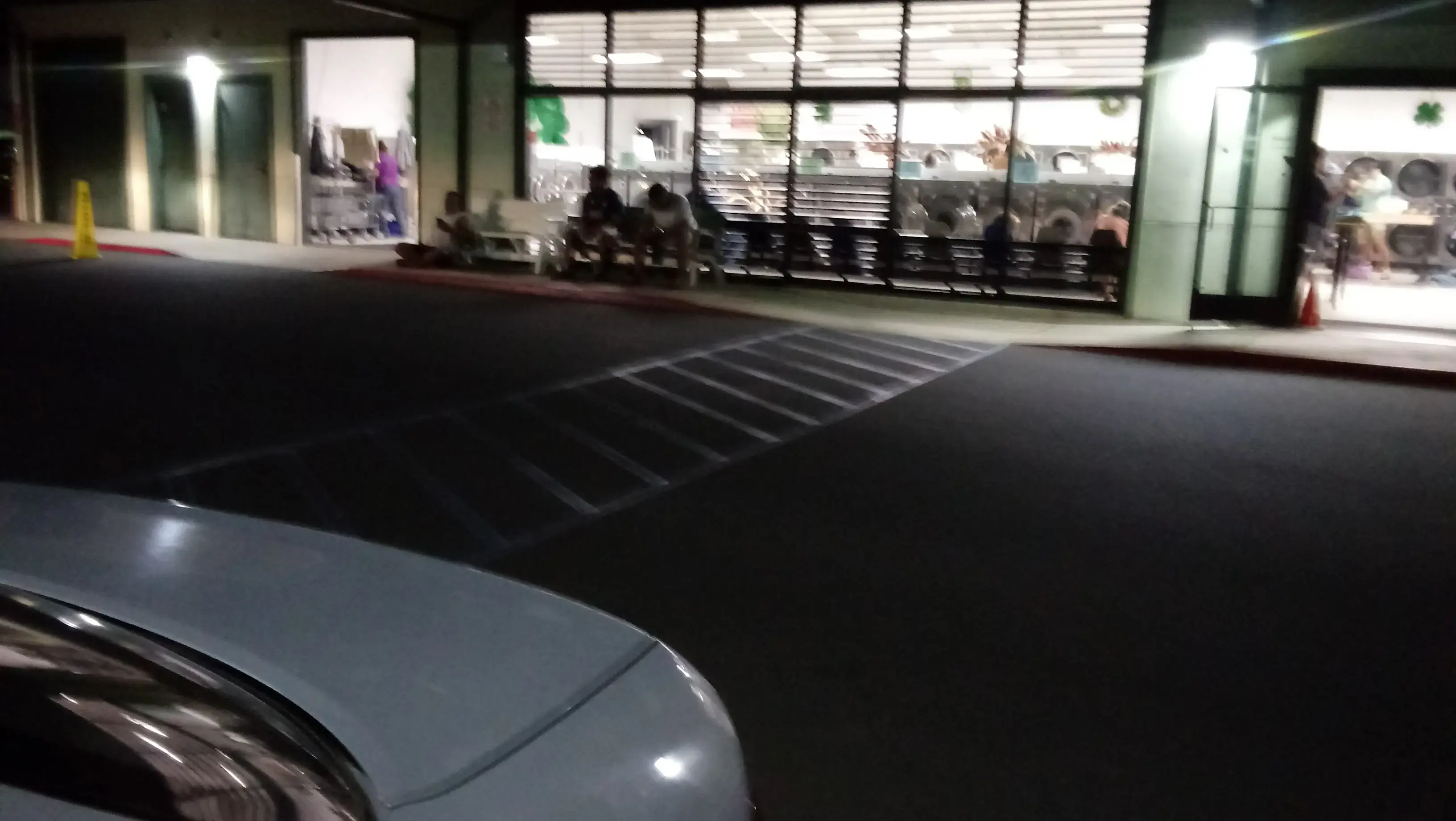 Kahului Laundromat thumbnail 5