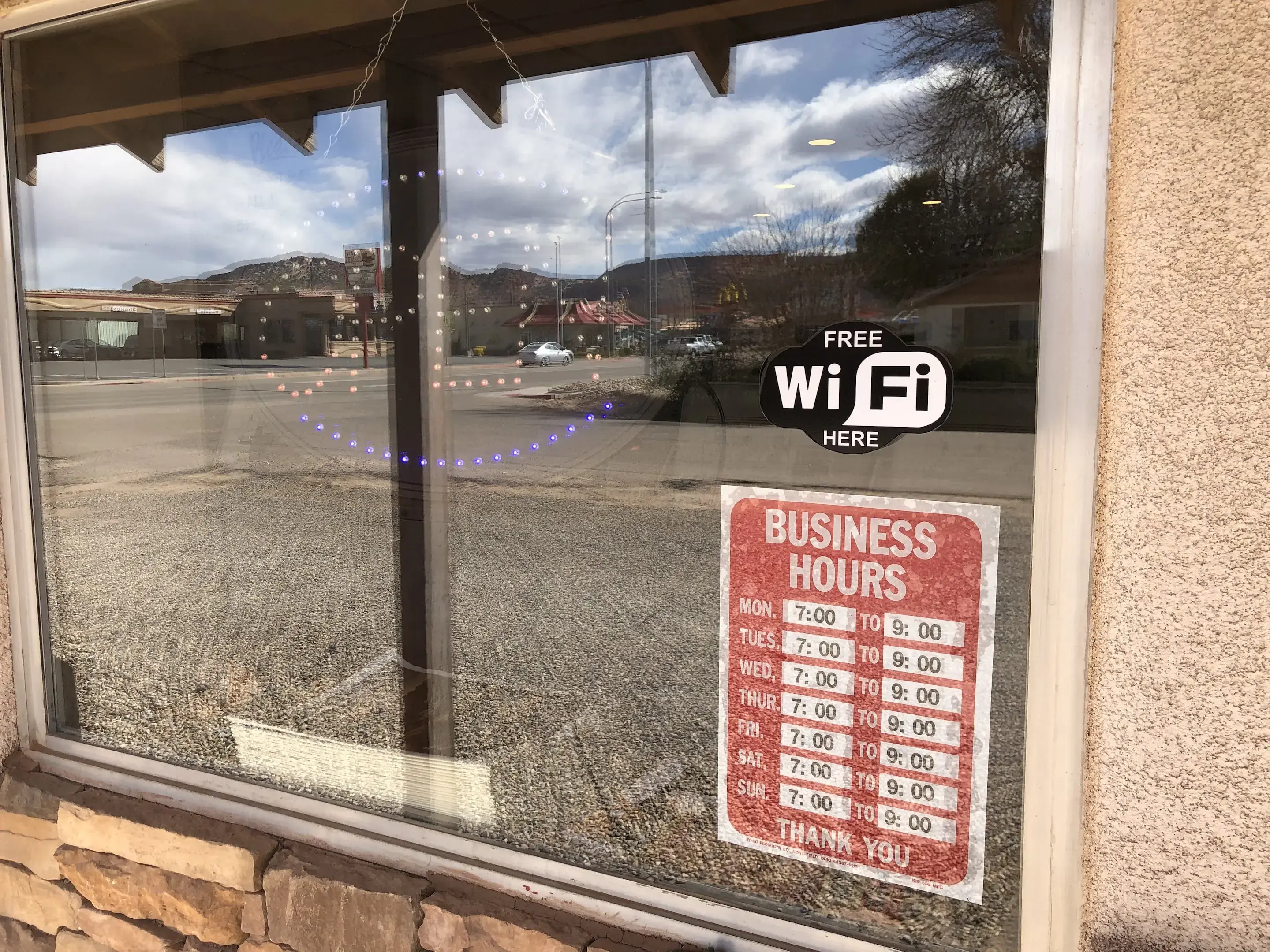 Kanab Laundromat & Car Wash - Image 15