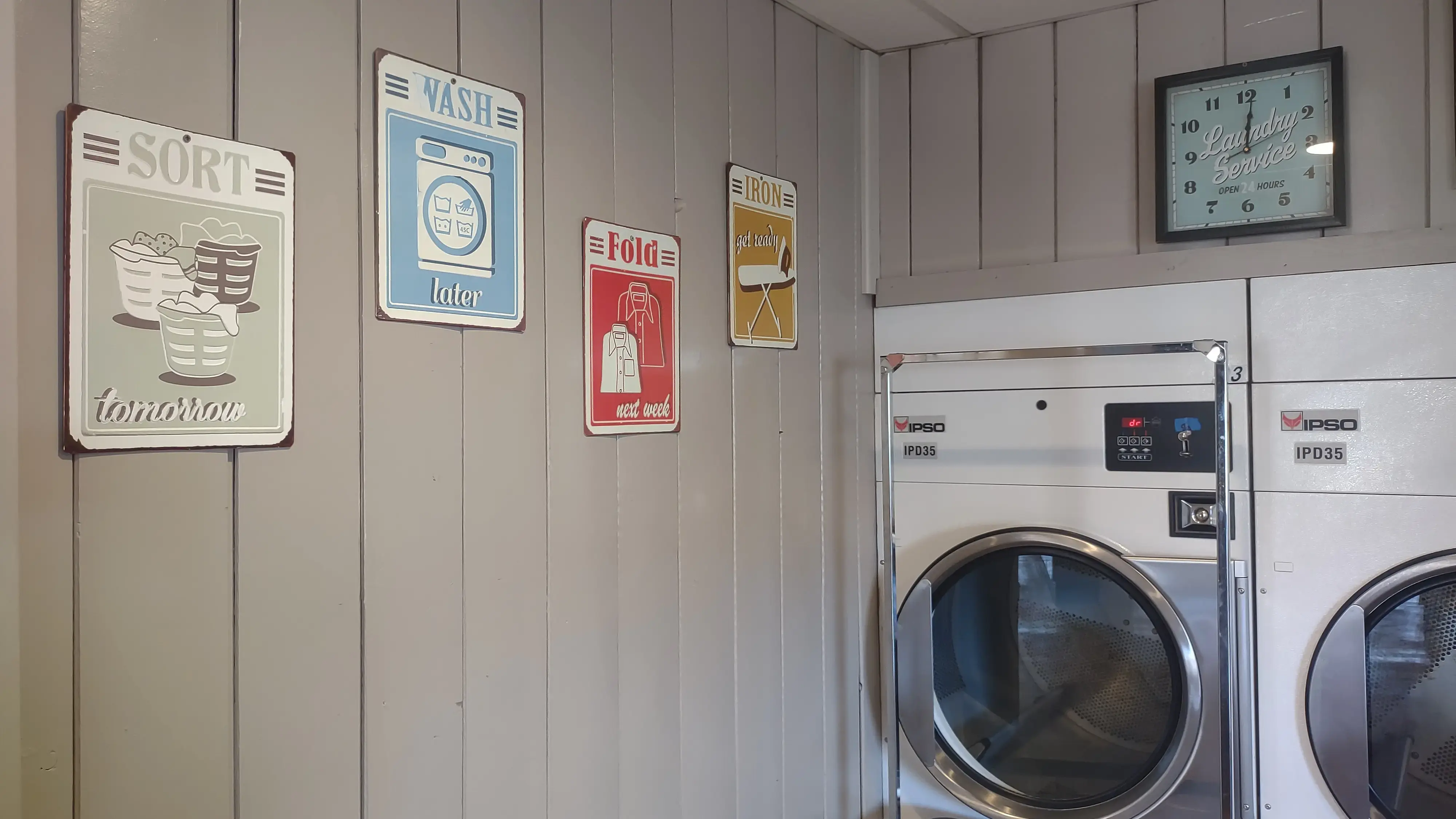 Kanab Laundromat & Car Wash - Image 16