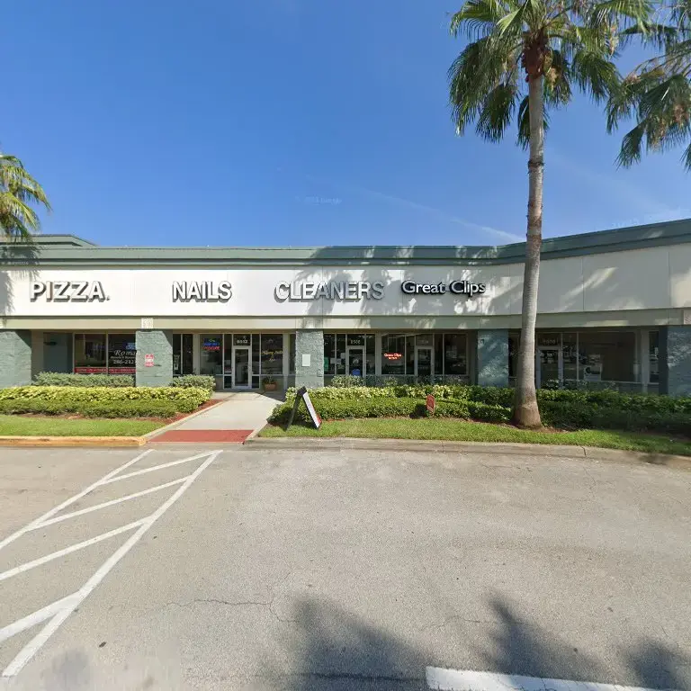 Kanner Crossing's Hometown Cleaners & Tailors - Image 5