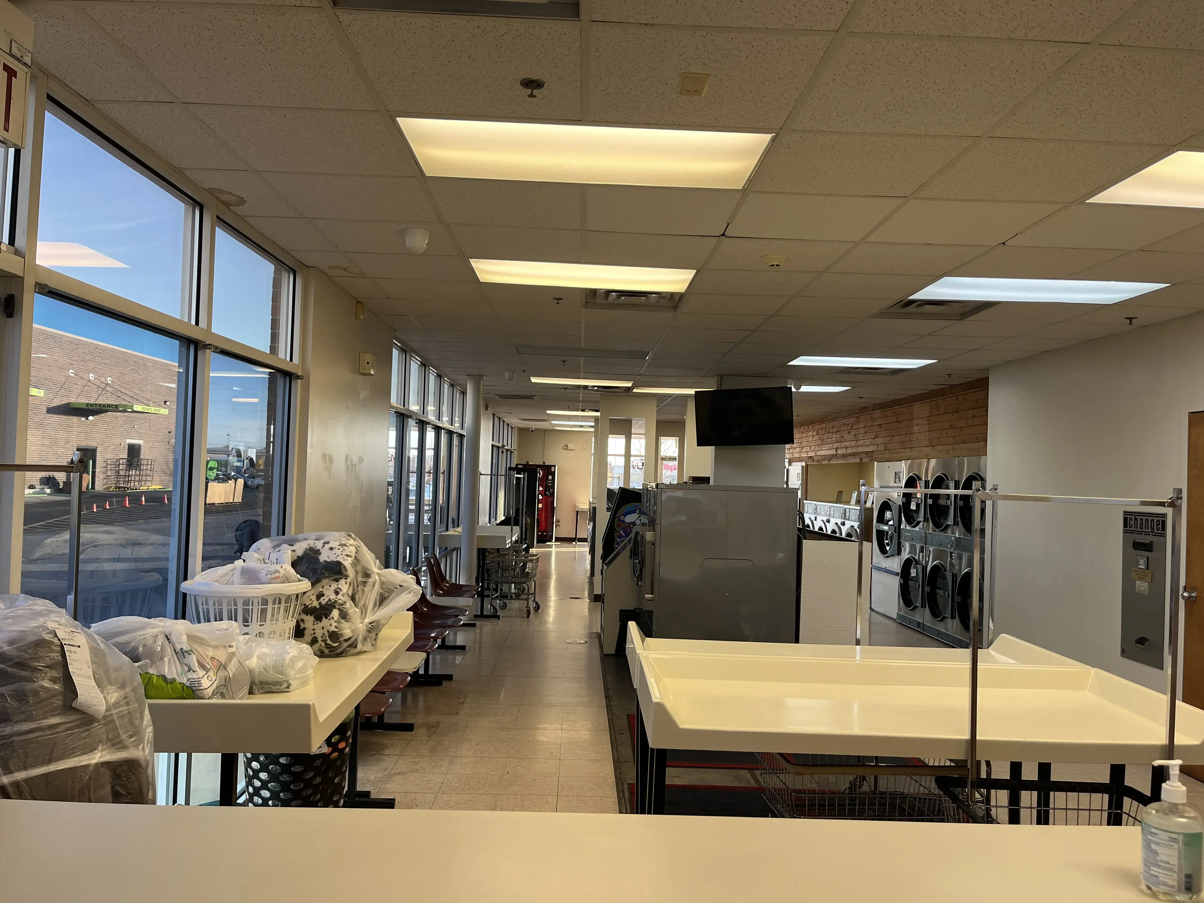 Kansas Square Laundry - Image 4
