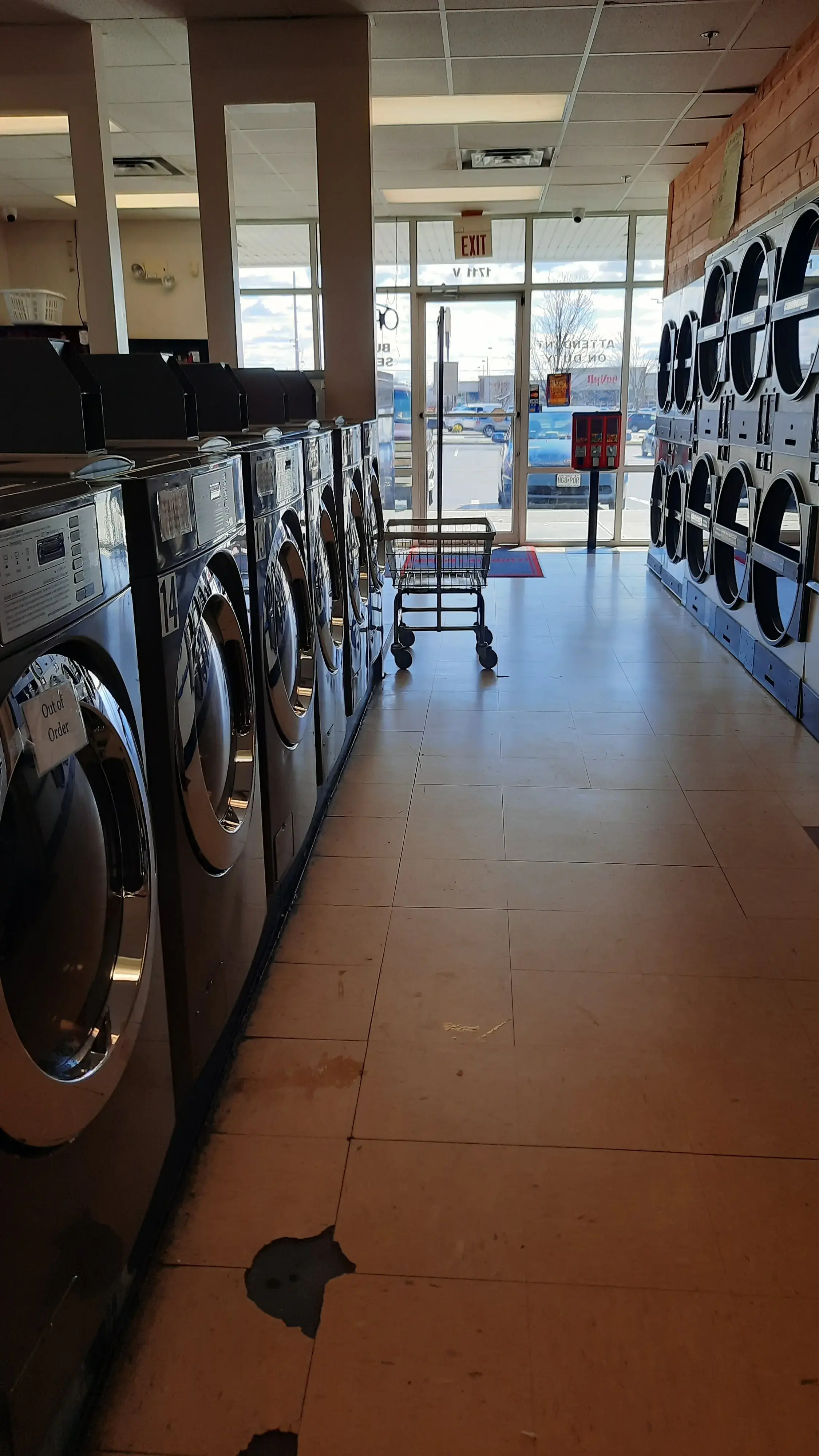 Kansas Square Laundry thumbnail 17