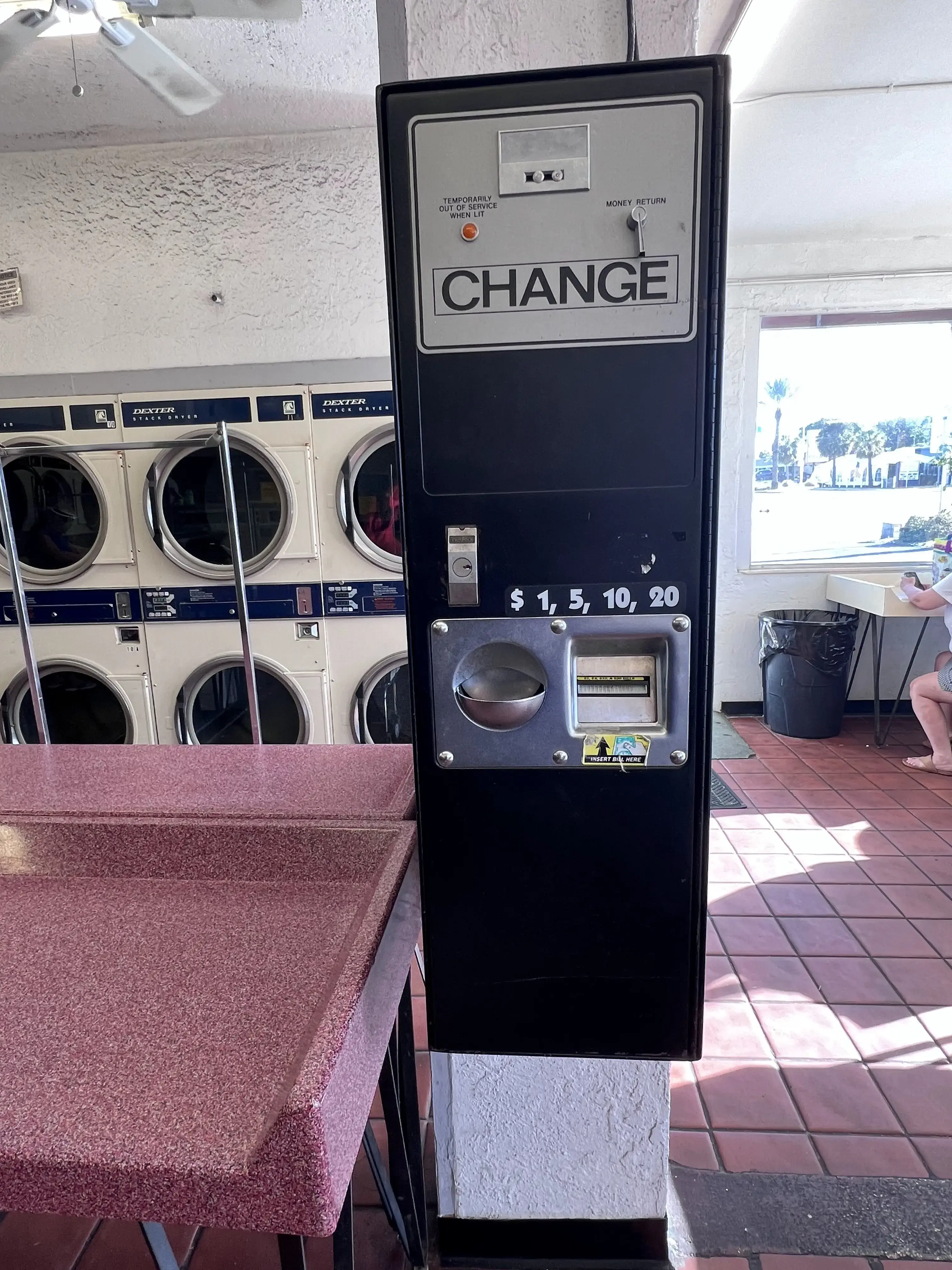 Kathy's Coin Laundry - Image 10