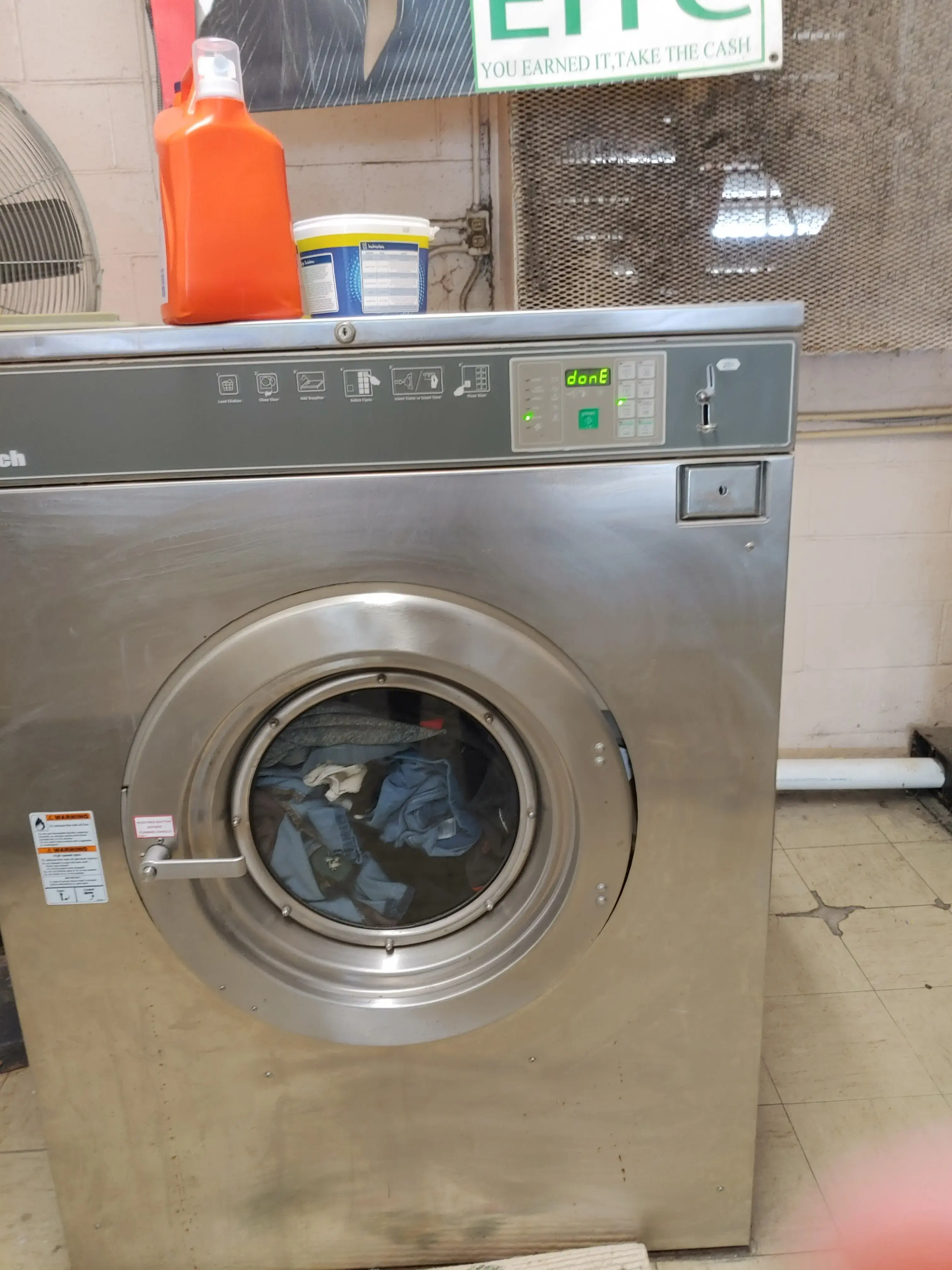 KAWASAKI COIN LAUNDRY AND DRY CLEANERS - Image 15