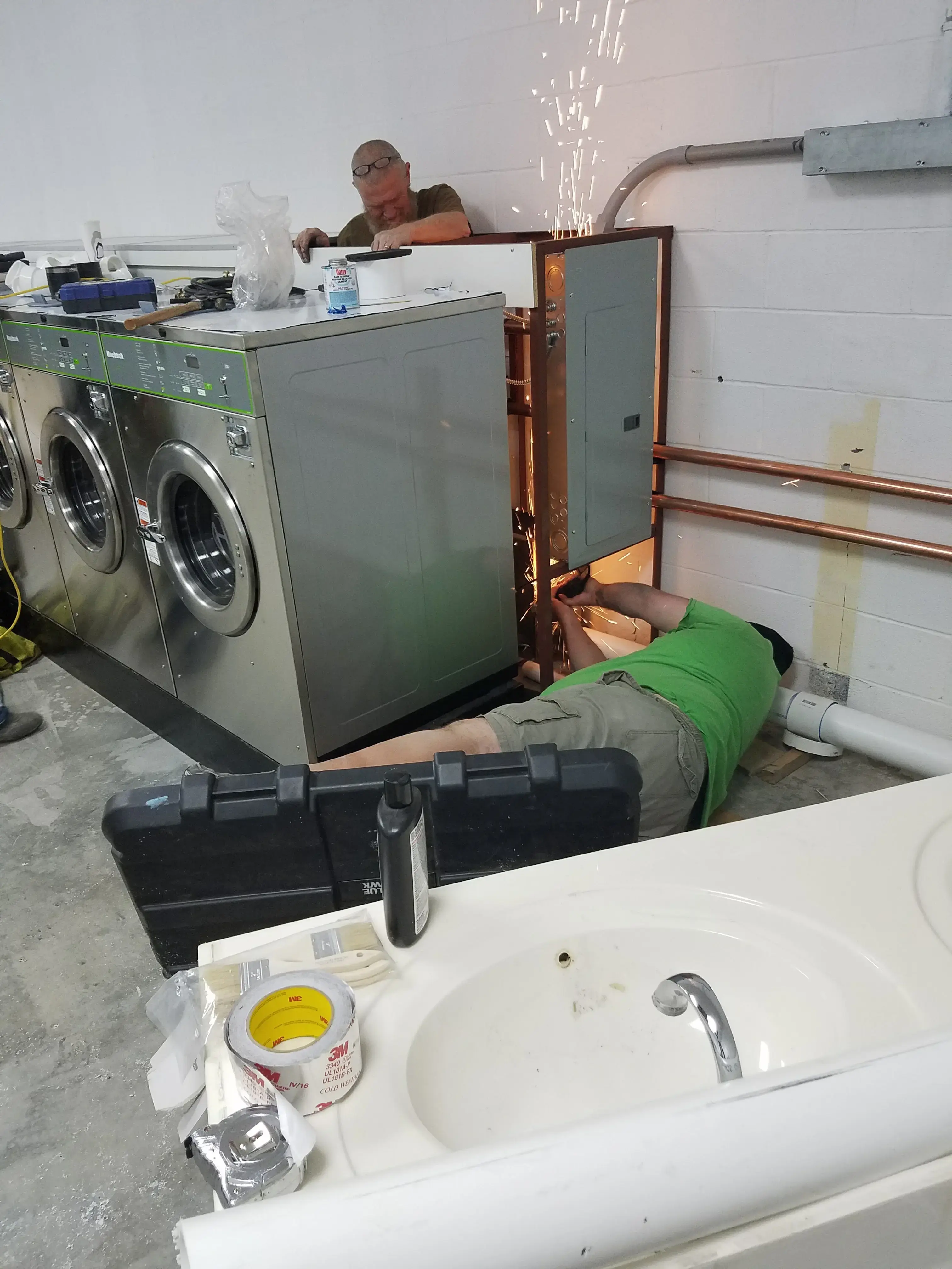 KAWASAKI COIN LAUNDRY AND DRY CLEANERS - Image 4