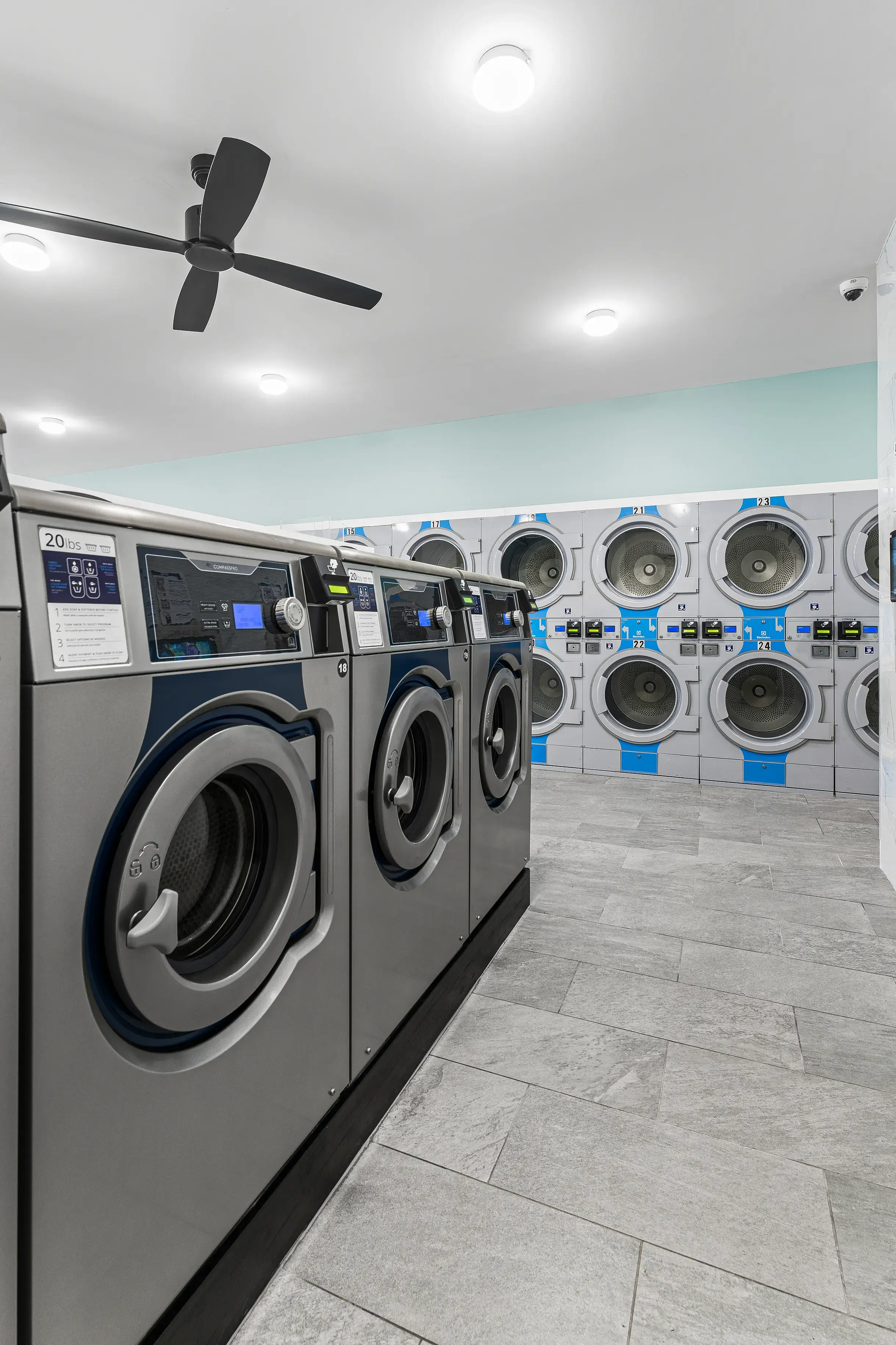 Kay's Laundromat - Image 19