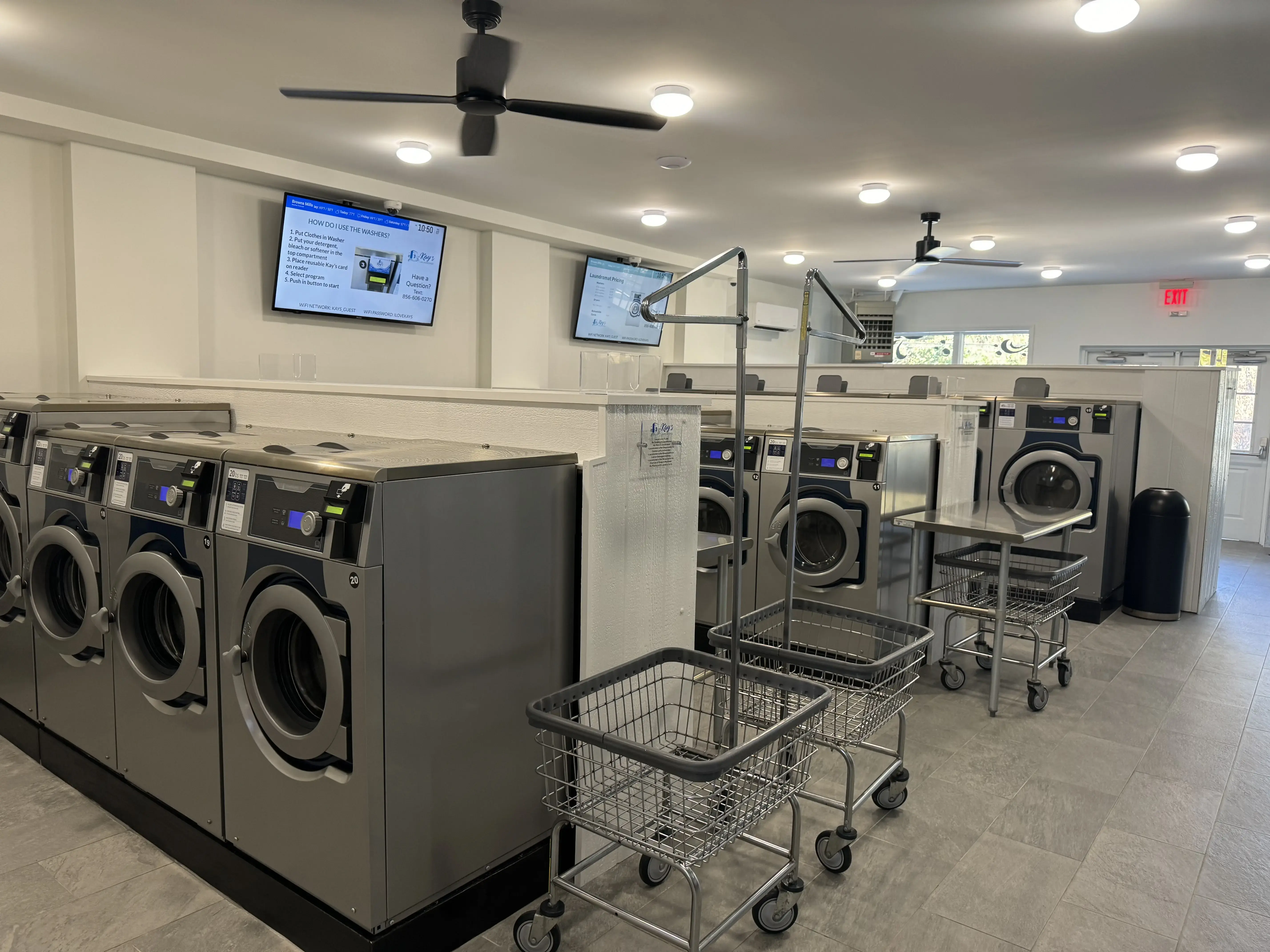 Kay's Laundromat - Image 14