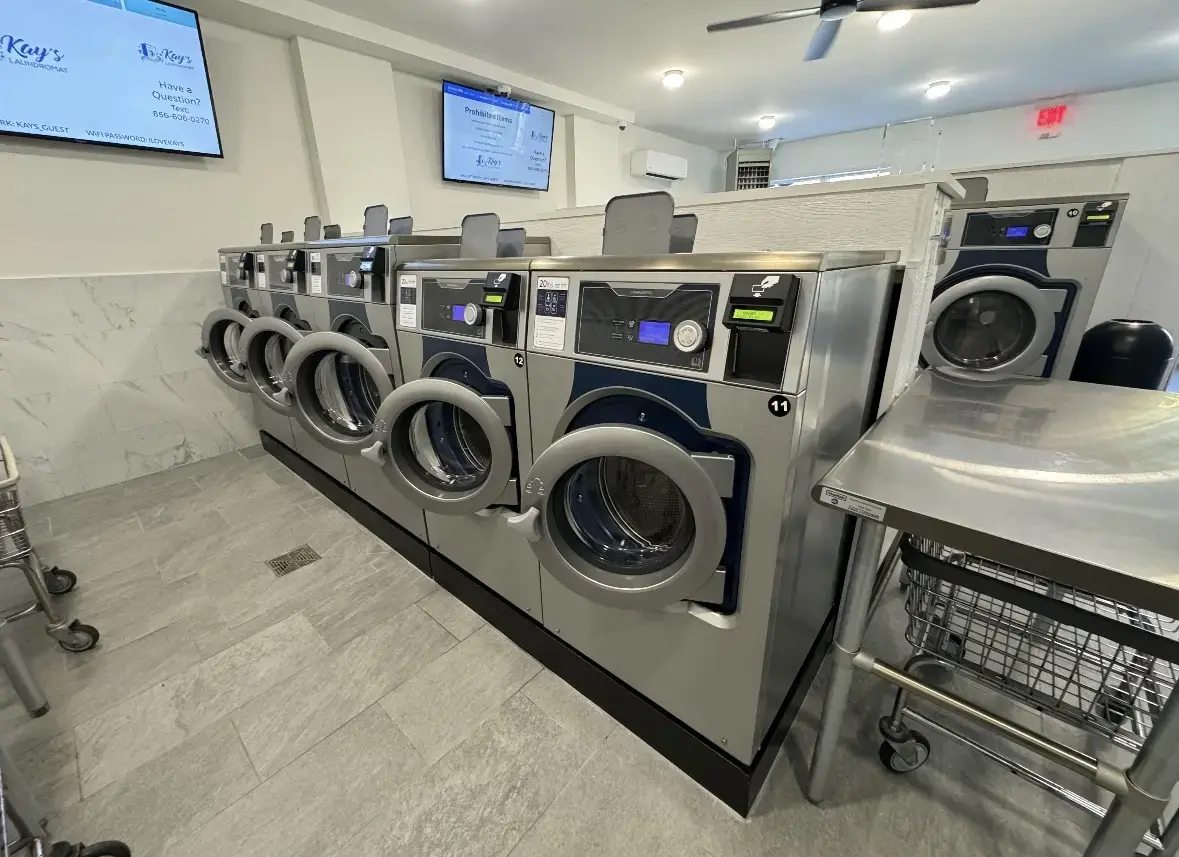 Kay's Laundromat thumbnail 16
