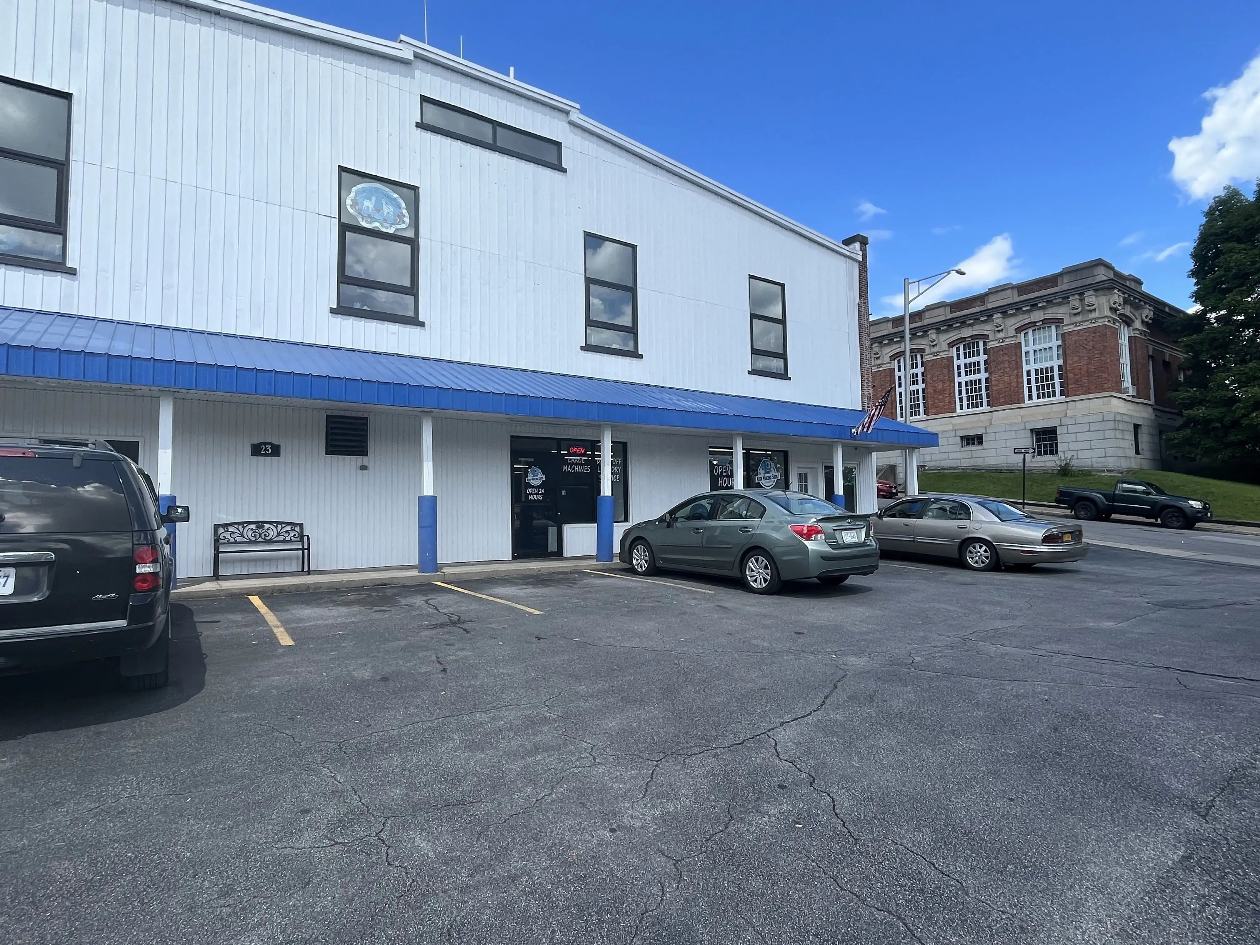 Keep Making Suds Laundromats - Image 2