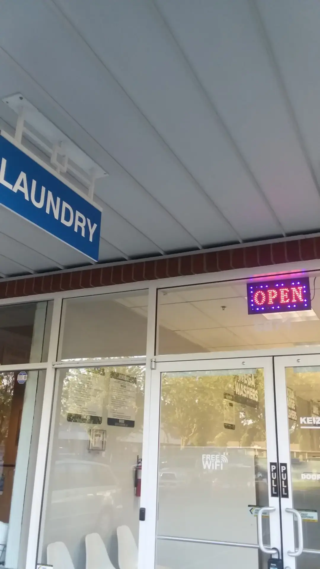Keizer Laundromat thumbnail 6