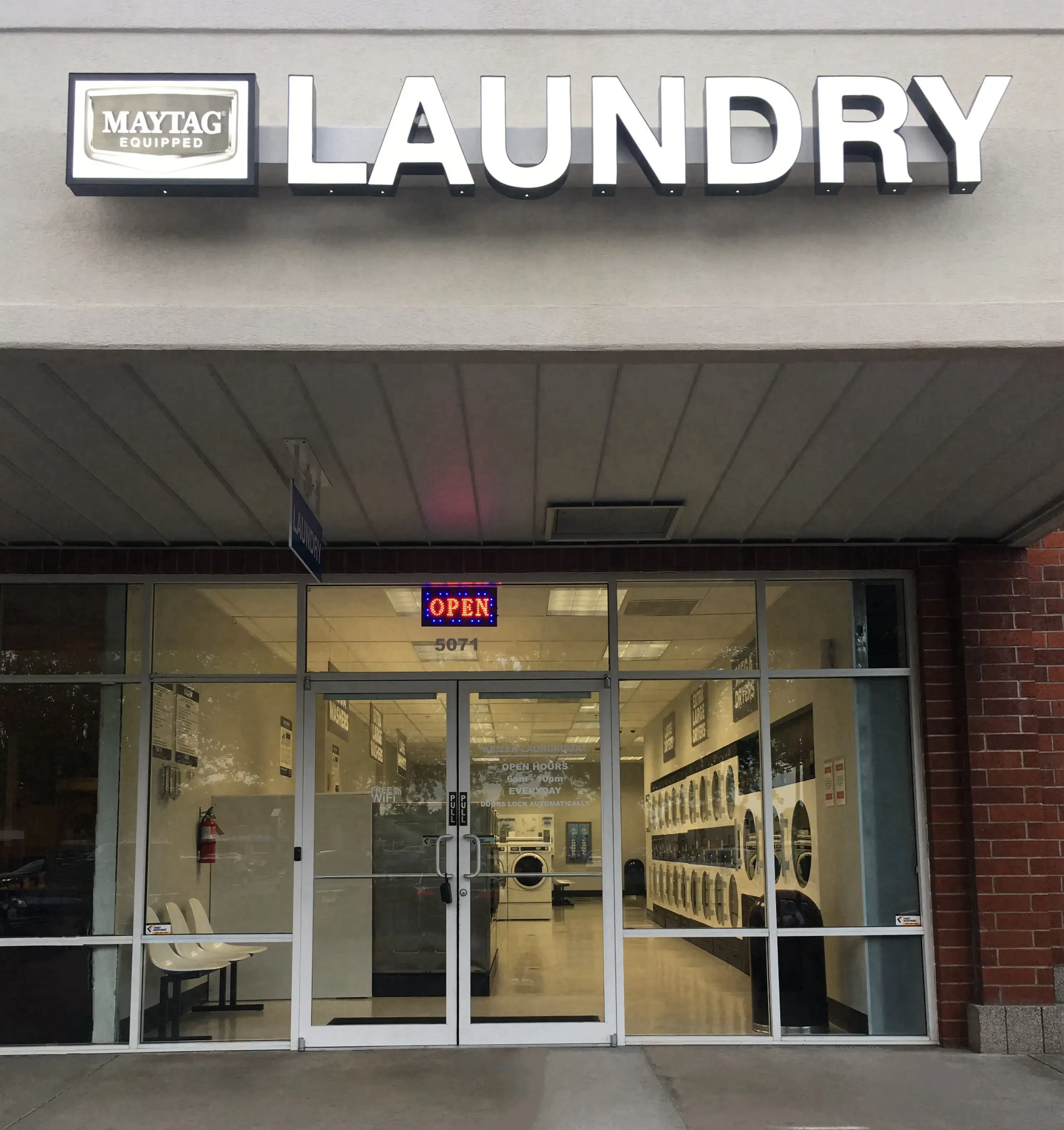 Keizer Laundromat - Image 1