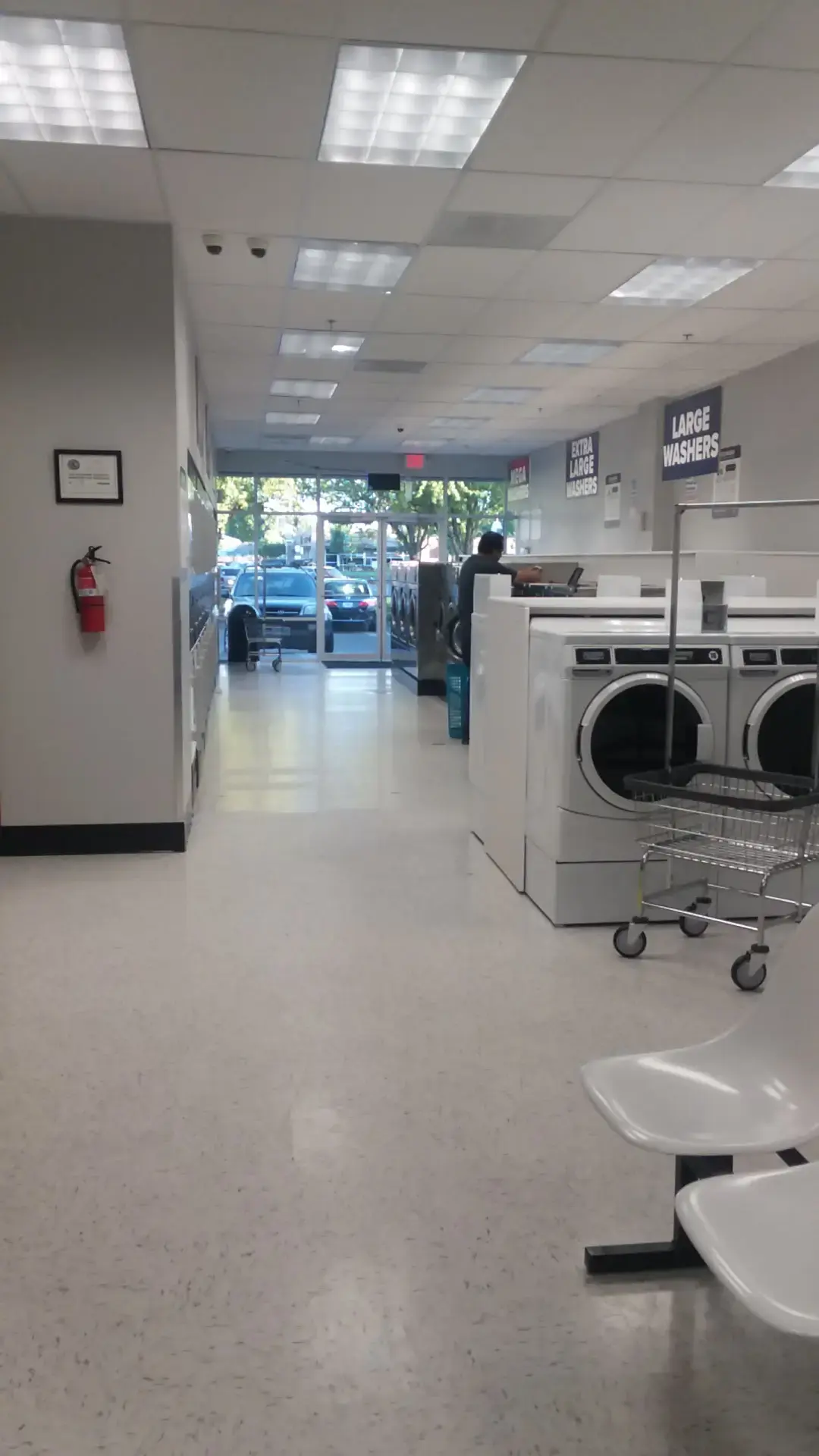Keizer Laundromat thumbnail 18