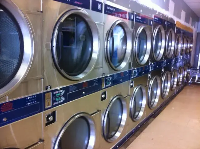 Kelly Ave Coin Op Laundry thumbnail 20