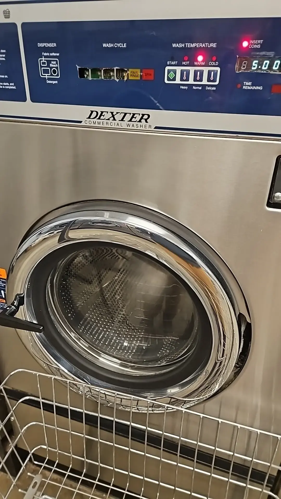 Kelly Ave Coin Op Laundry thumbnail 17