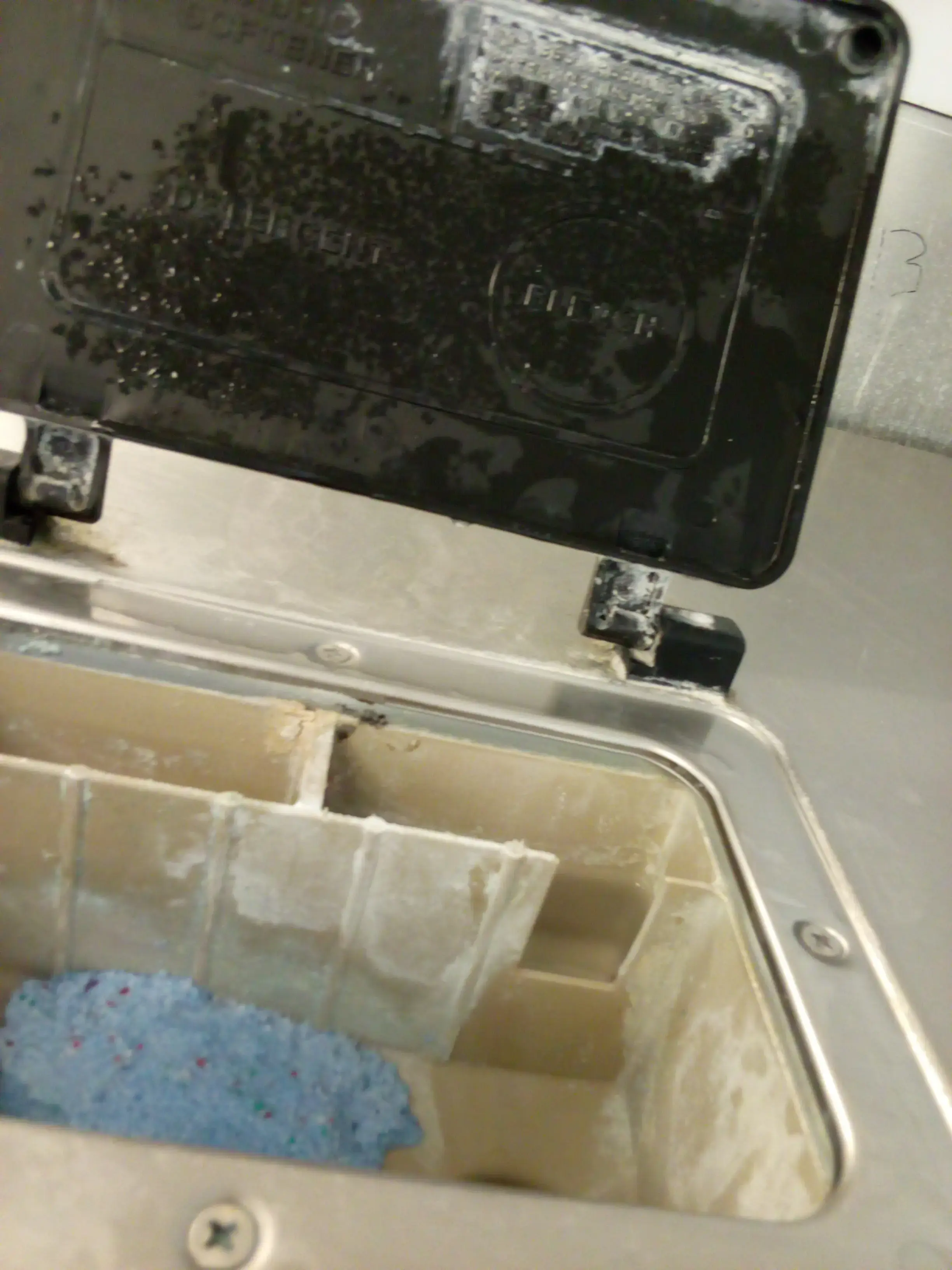 Kelly Ave Coin Op Laundry thumbnail 12