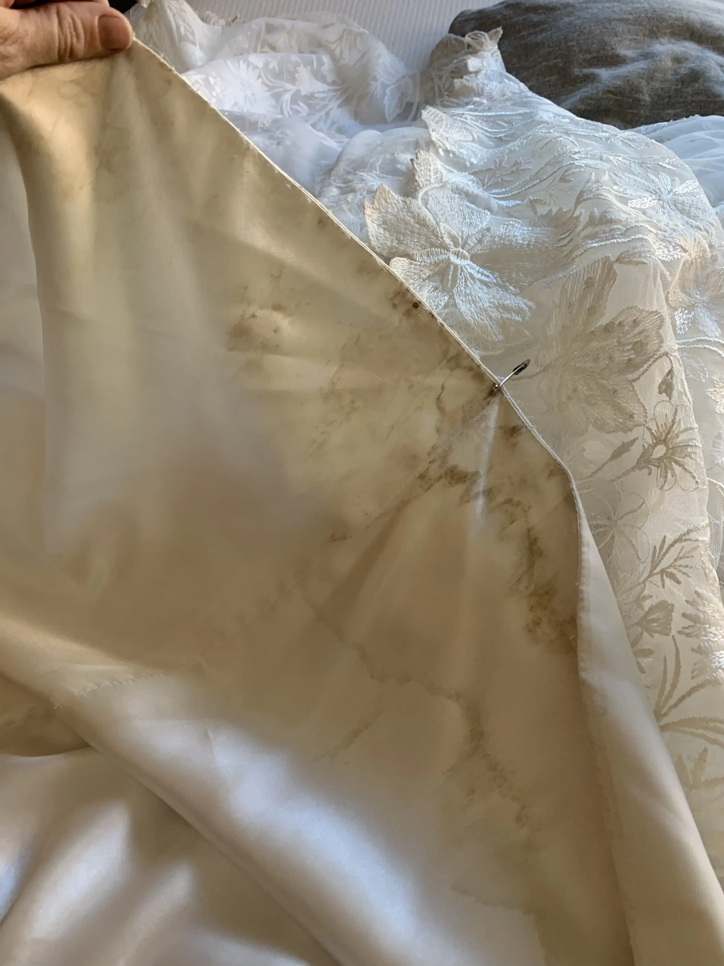 Kelly’s Dry Cleaners - Image 10