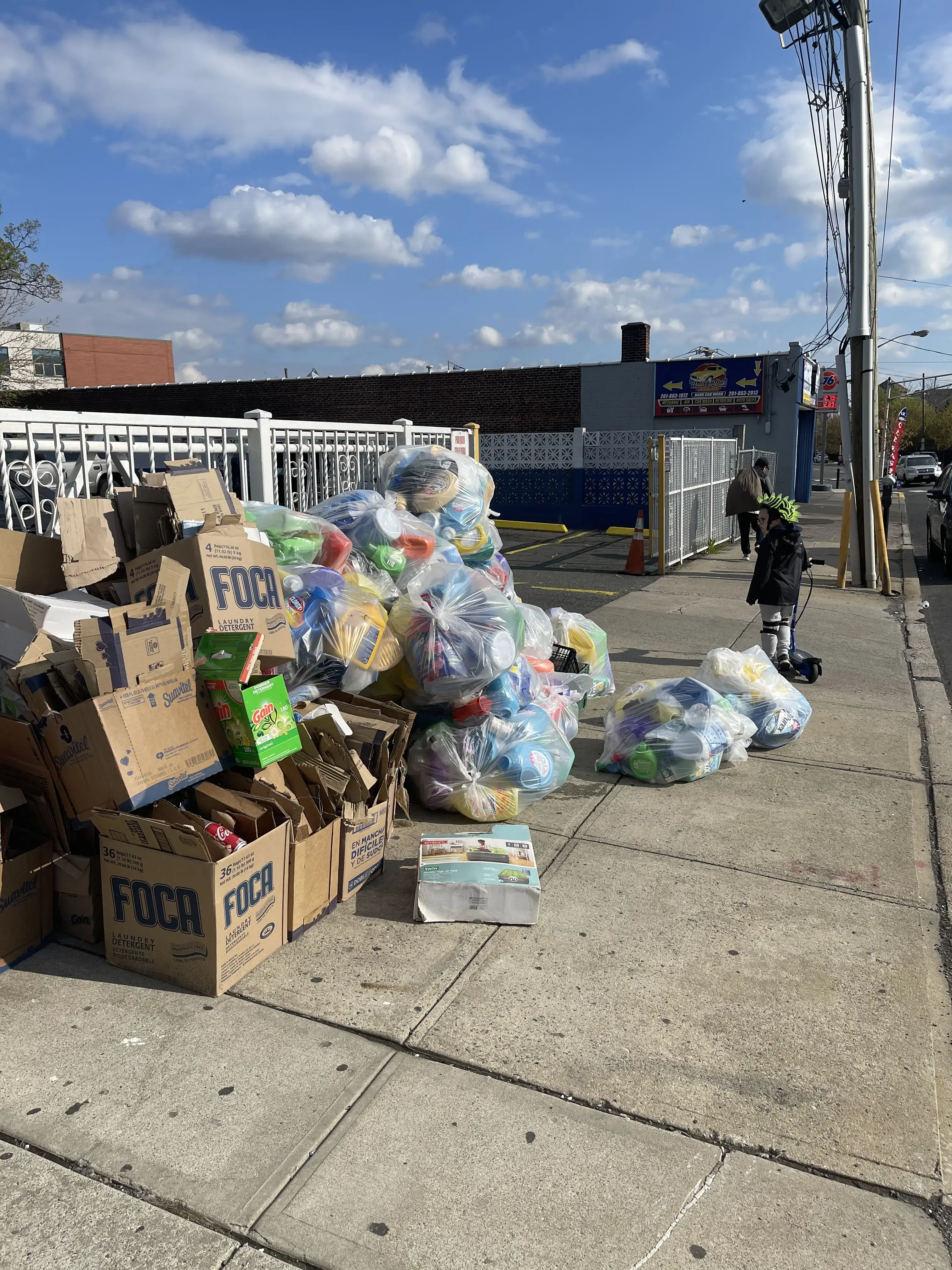 Kennedy Laundromat Dry Cleaning - Image 2