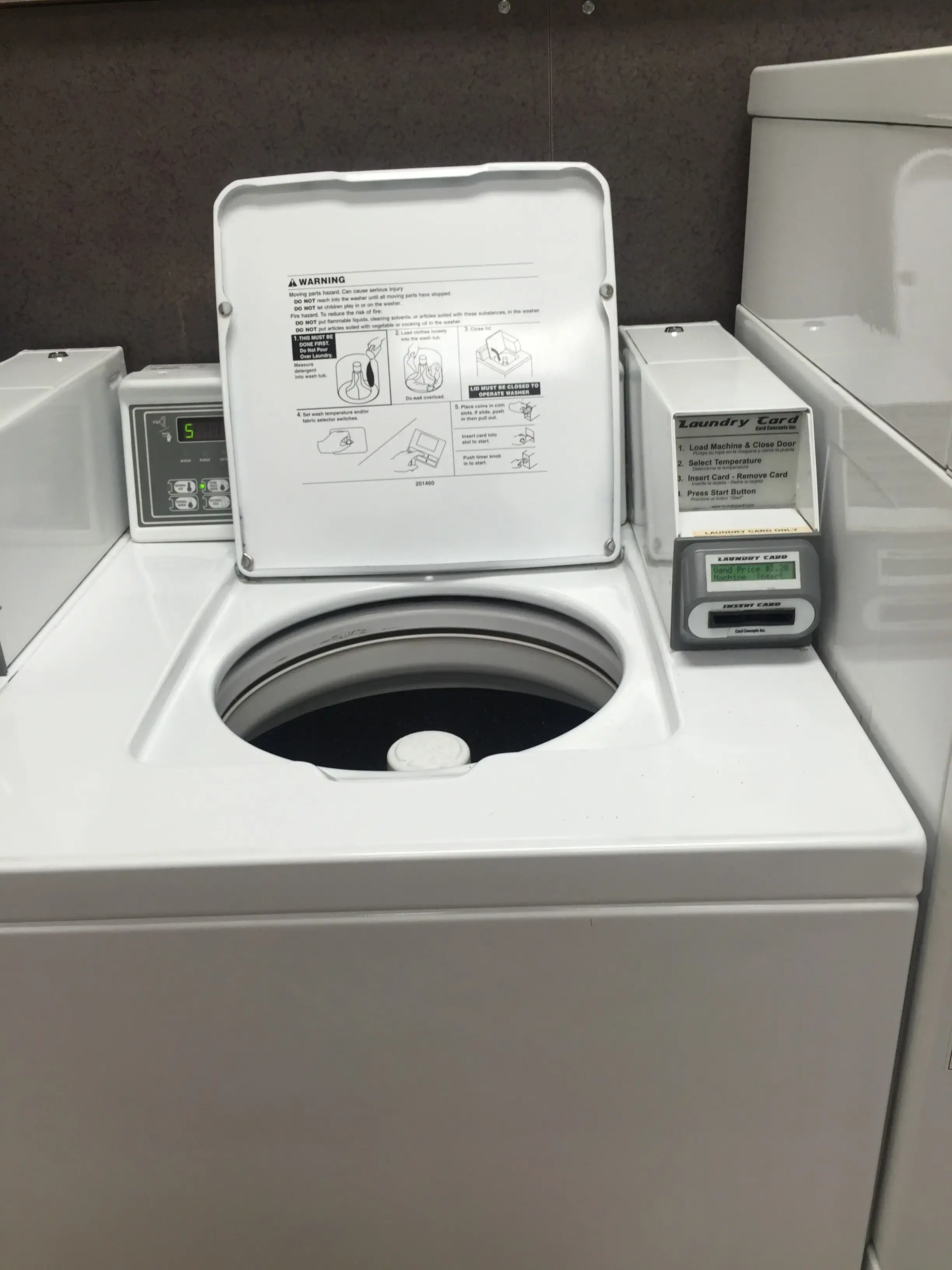 Kenwood Laundromat thumbnail 15