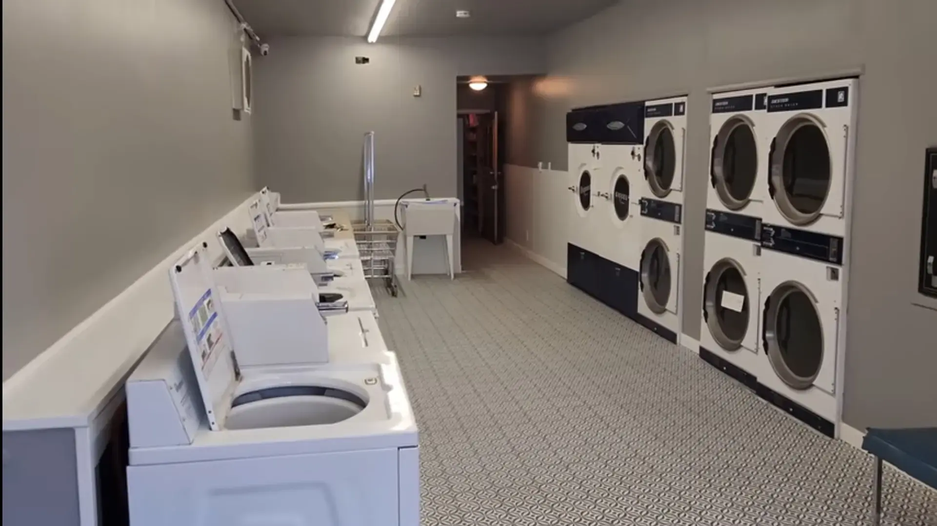 Kersey Laundromat - Image 4