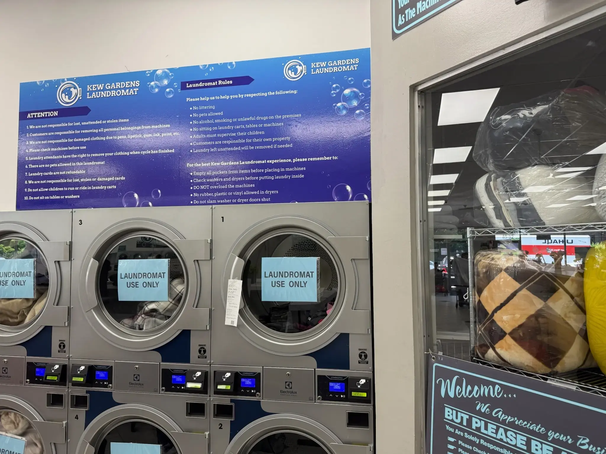 Kew Gardens Laundromat thumbnail 13