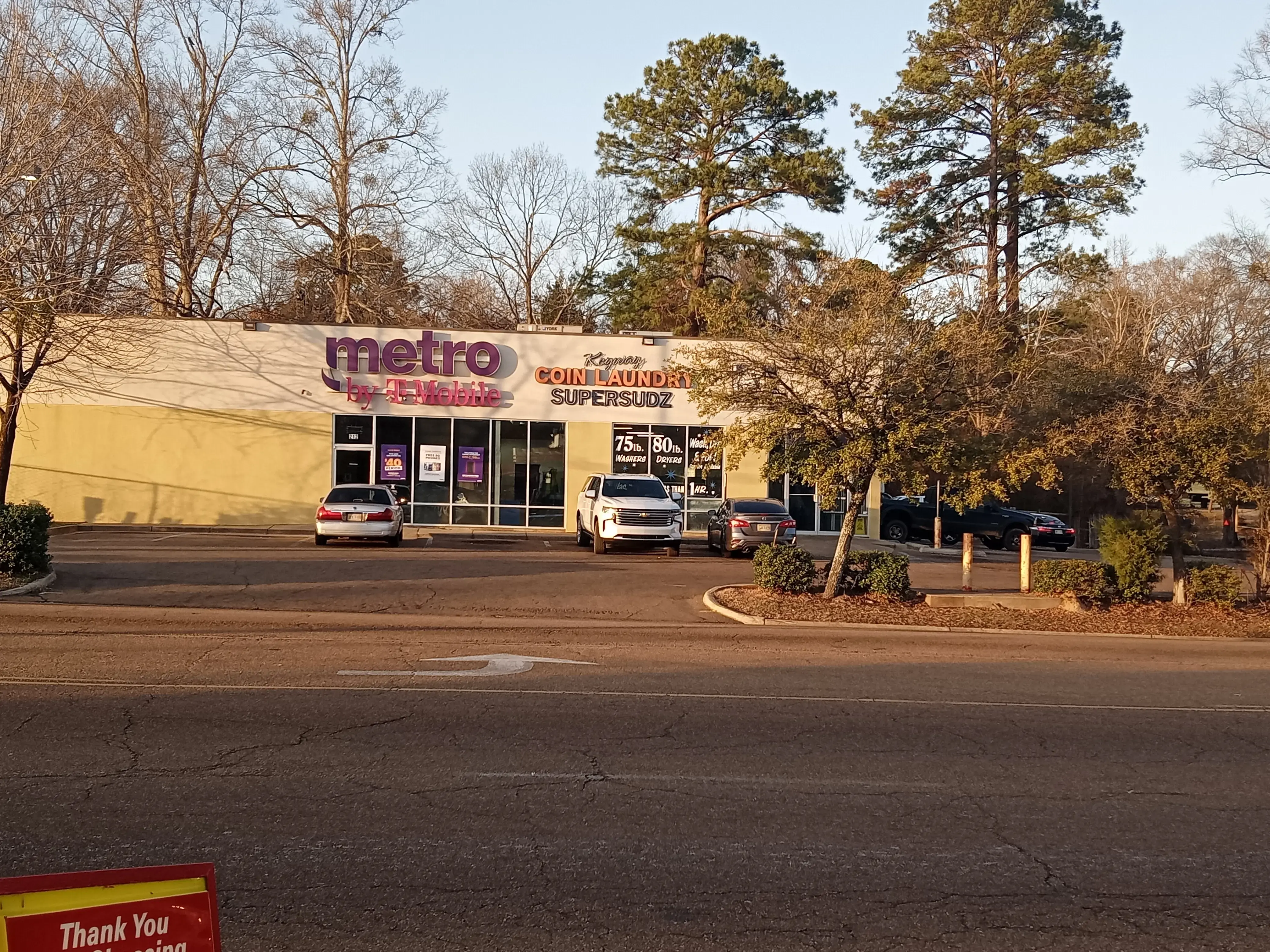 Keyway Coin Laundry - Image 2